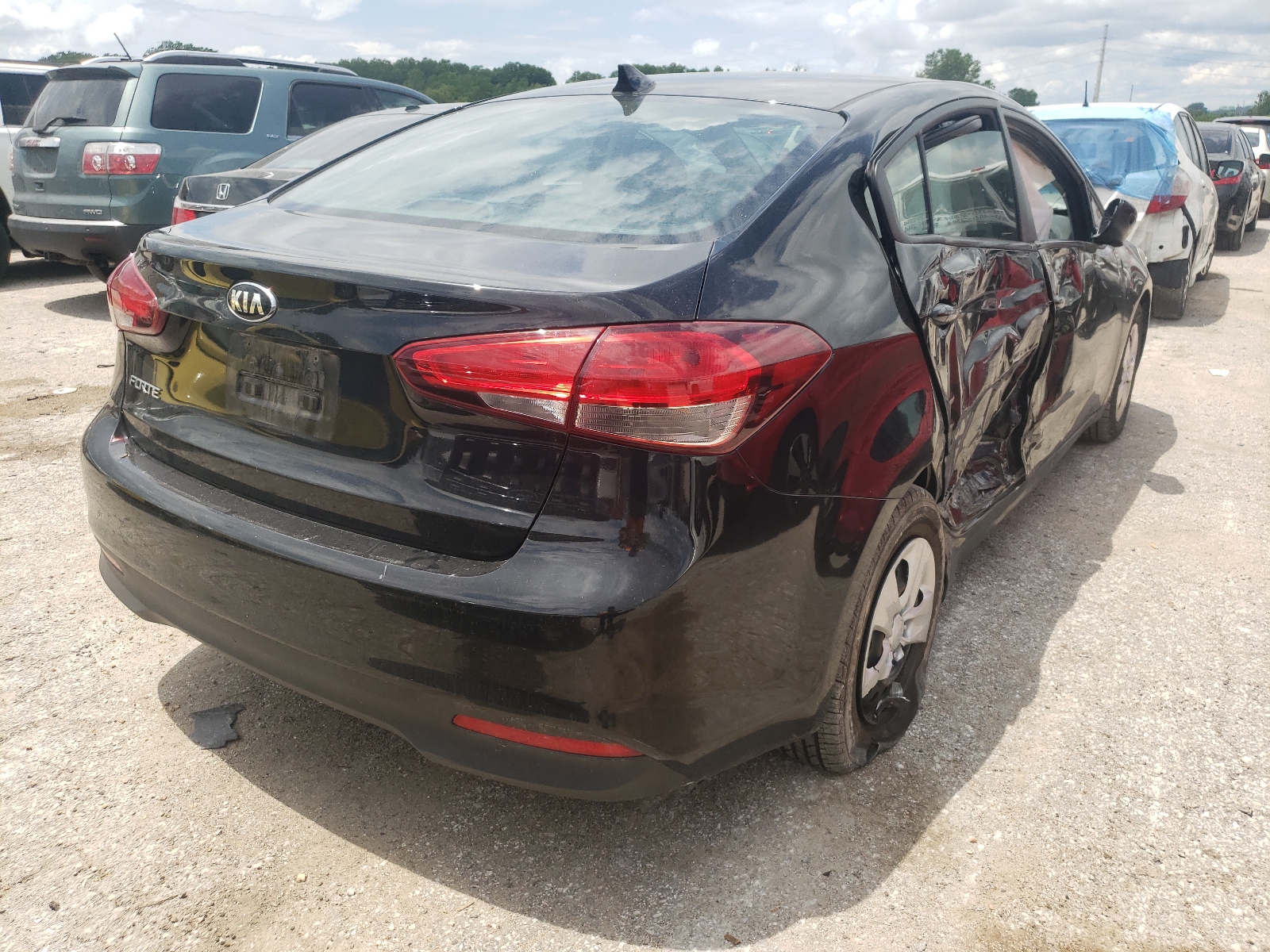 Photo 4 from auction – 2017 KIA FORTE LX with VIN 3KPFK4A76HE151161