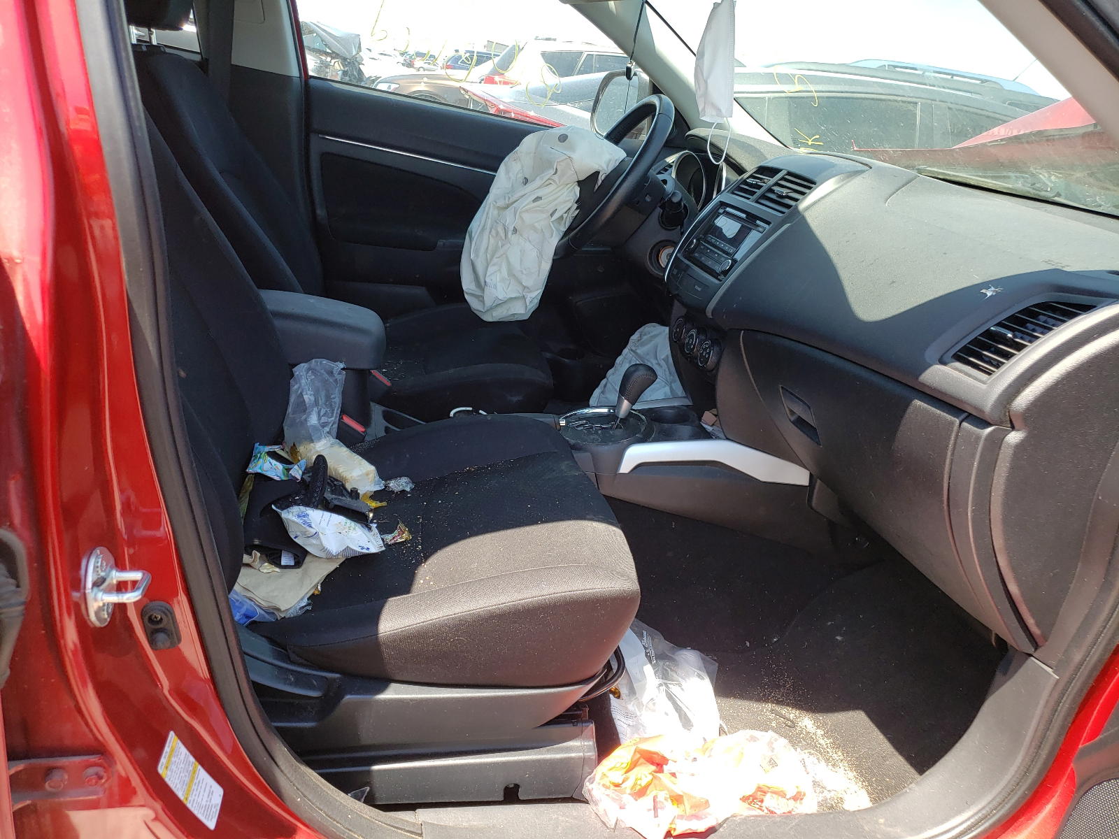 Photo 5 from auction – 2014 MITSUBISHI OUTLANDER with VIN 4A4AR3AU0EE024735