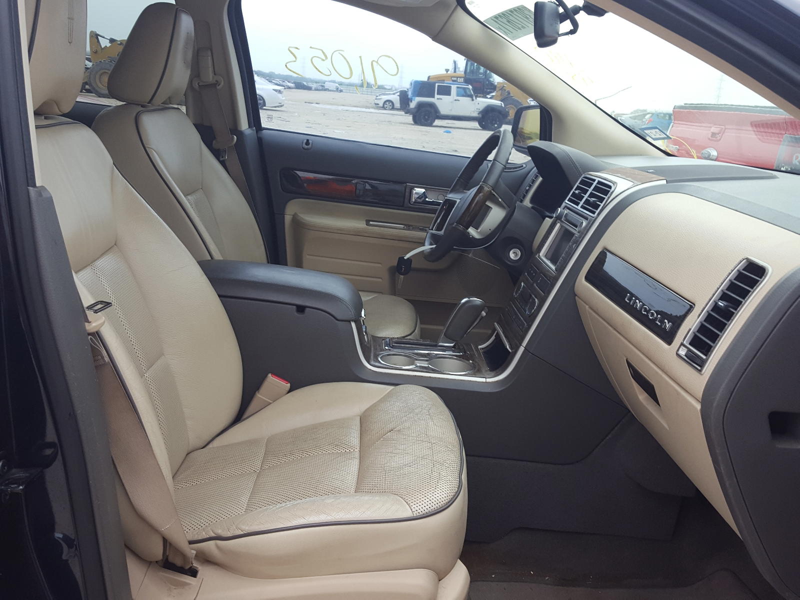 Photo 5 from auction – 2008 LINCOLN MKX with VIN 2LMDU68C58BJ40983