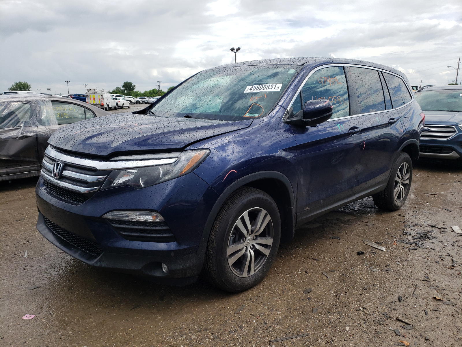 Photo 2 from auction – 2016 HONDA PILOT EX with VIN 5FNYF6H37GB106699