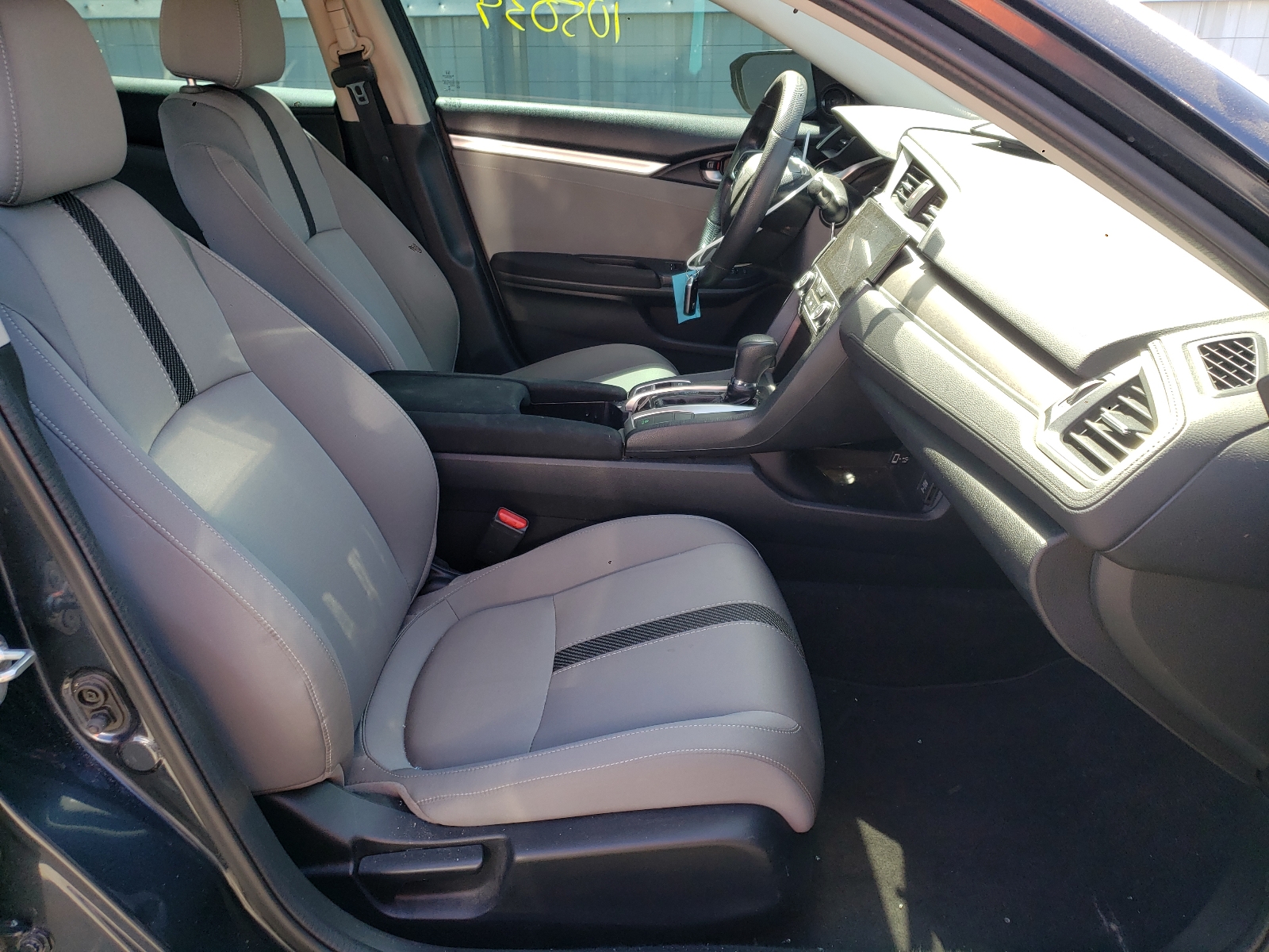 Photo 5 from auction – 2017 HONDA CIVIC EX with VIN 2HGFC1F38HH655055