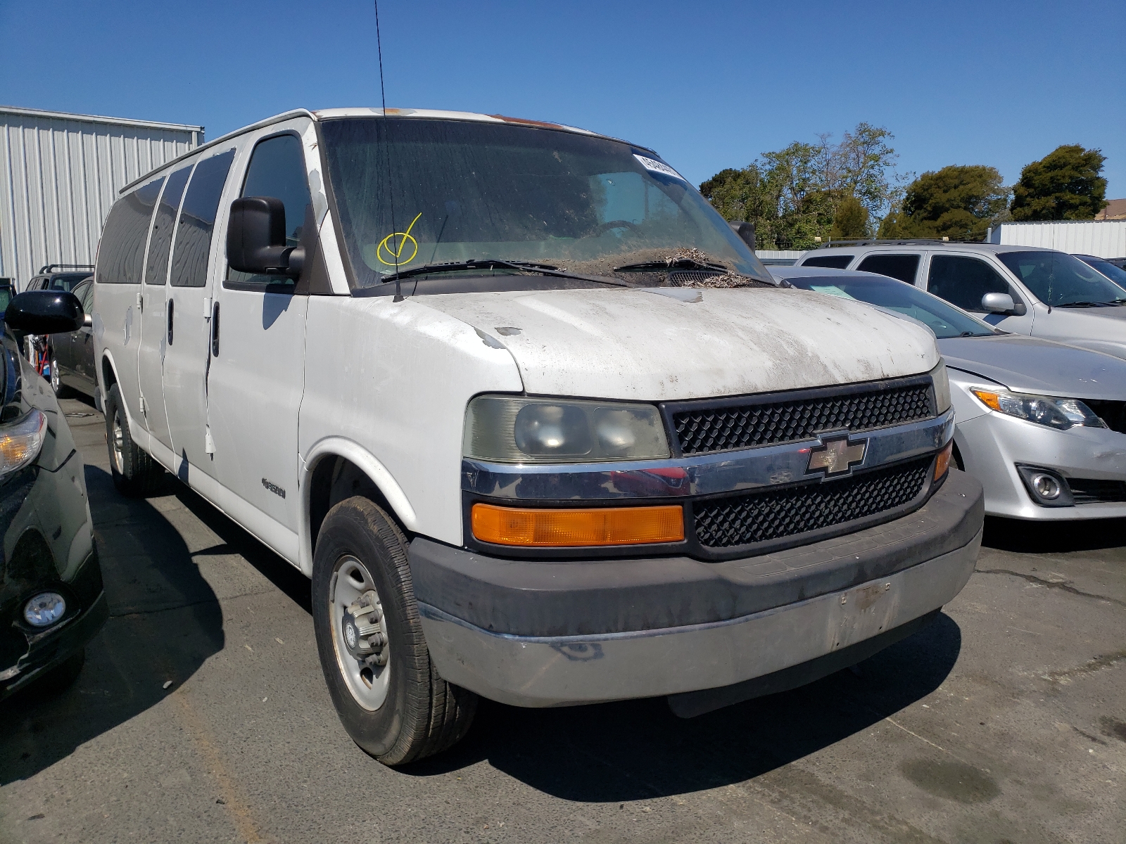 CHEVROLET EXPRESS G3 2003 with VIN 1GAHG39U331191328 - Photo from auction