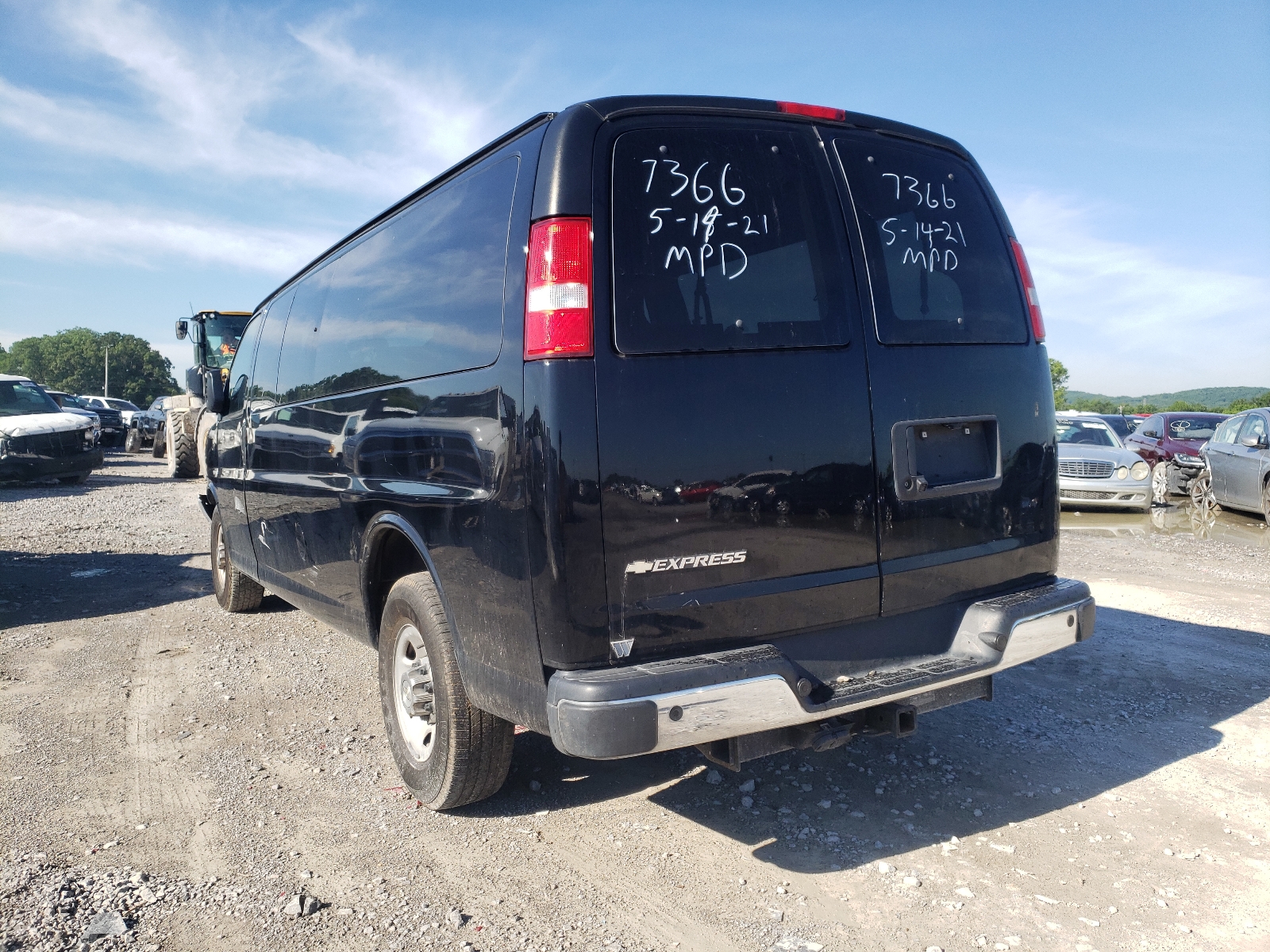 Photo 3 from auction – 2018 CHEVROLET EXPRESS G3 with VIN 1GAZGPFG3J1187366