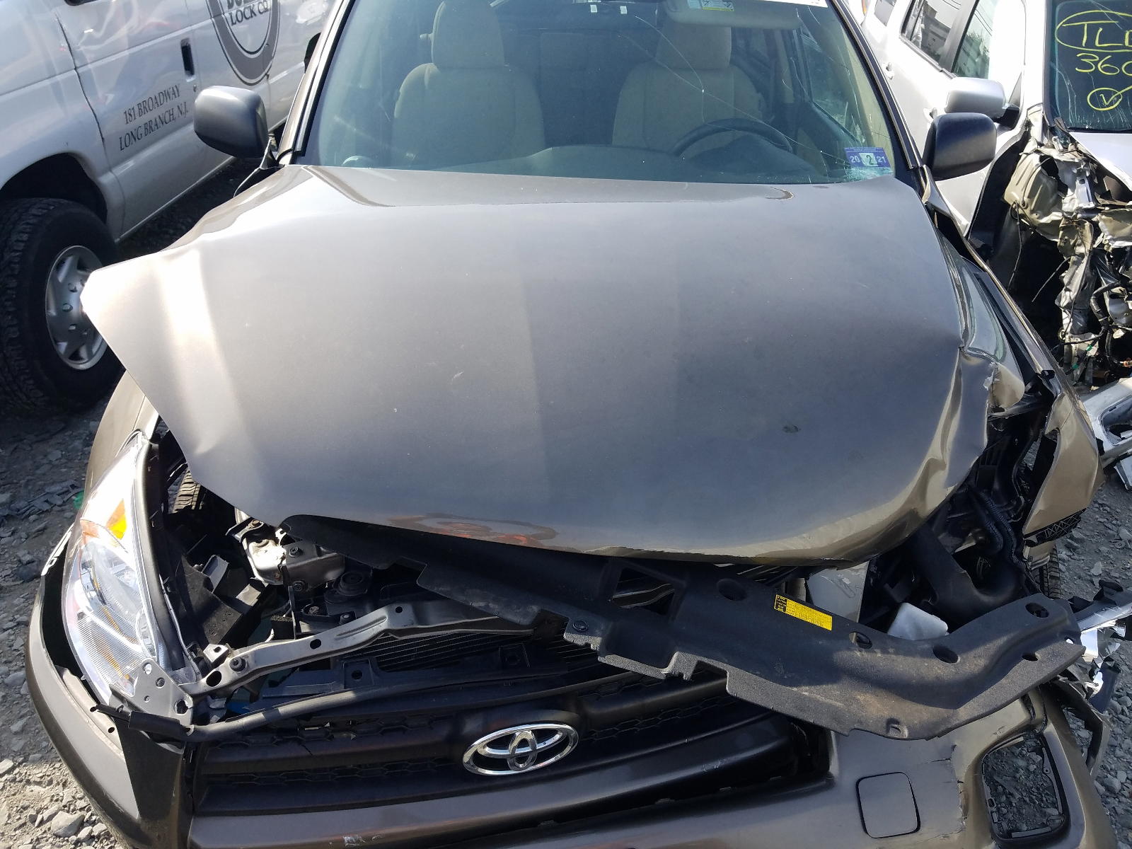 Photo 7 from auction – 2011 TOYOTA RAV4 with VIN 2T3BF4DV5BW108987