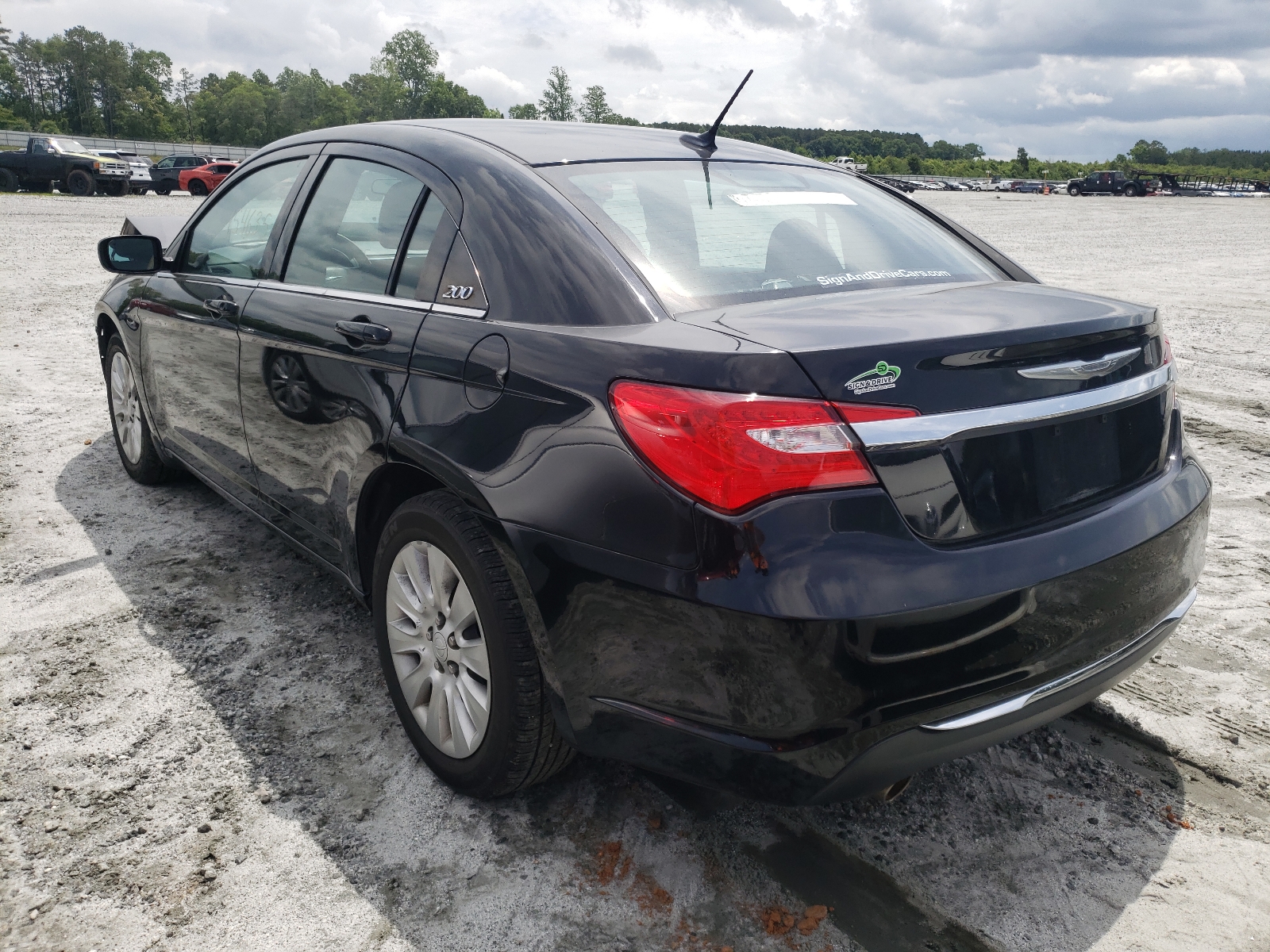 Zdjęcie 3 z aukcji – 2014 CHRYSLER 200 LX z VIN 1C3CCBAG1EN150029