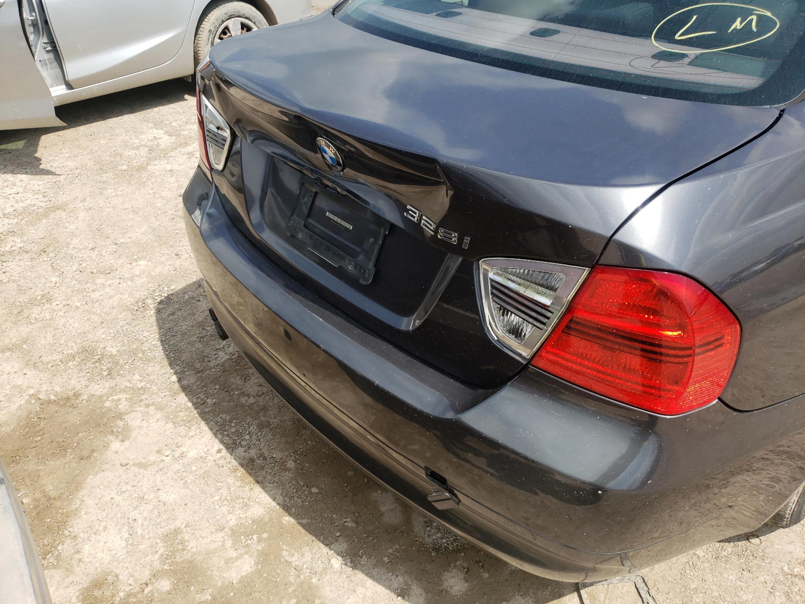 Photo 9 from auction – 2007 BMW 328 I with VIN WBAVA37567NL11187