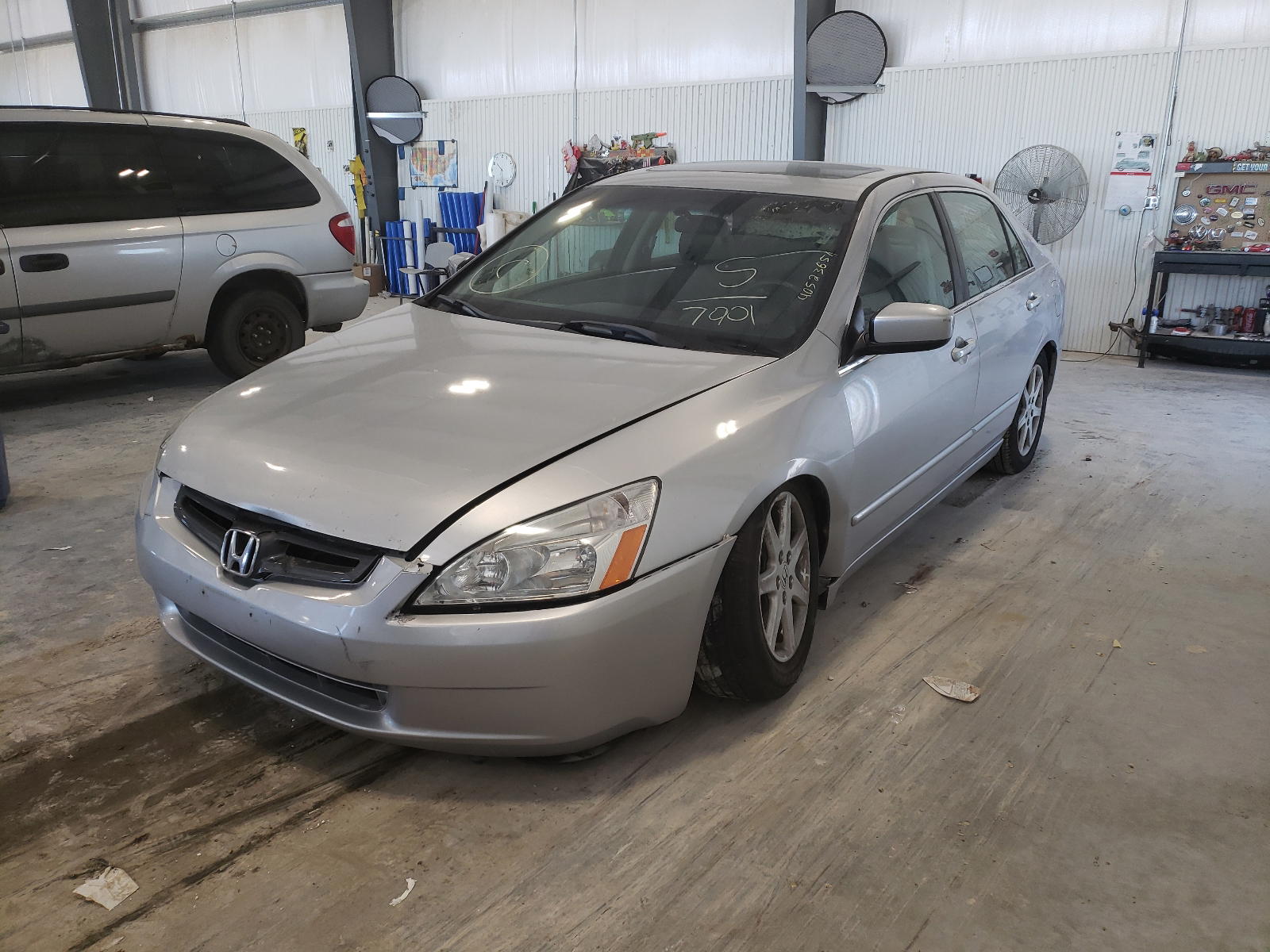 Photo 2 from auction – 2003 HONDA ACCORD with VIN 1HGCM66883A050484
