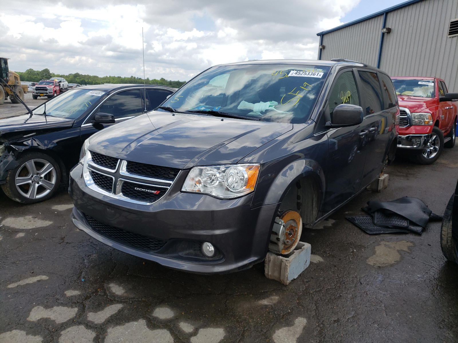 Photo 2 from auction – 2019 DODGE GRAND CARA with VIN 2C4RDGCG0KR774450