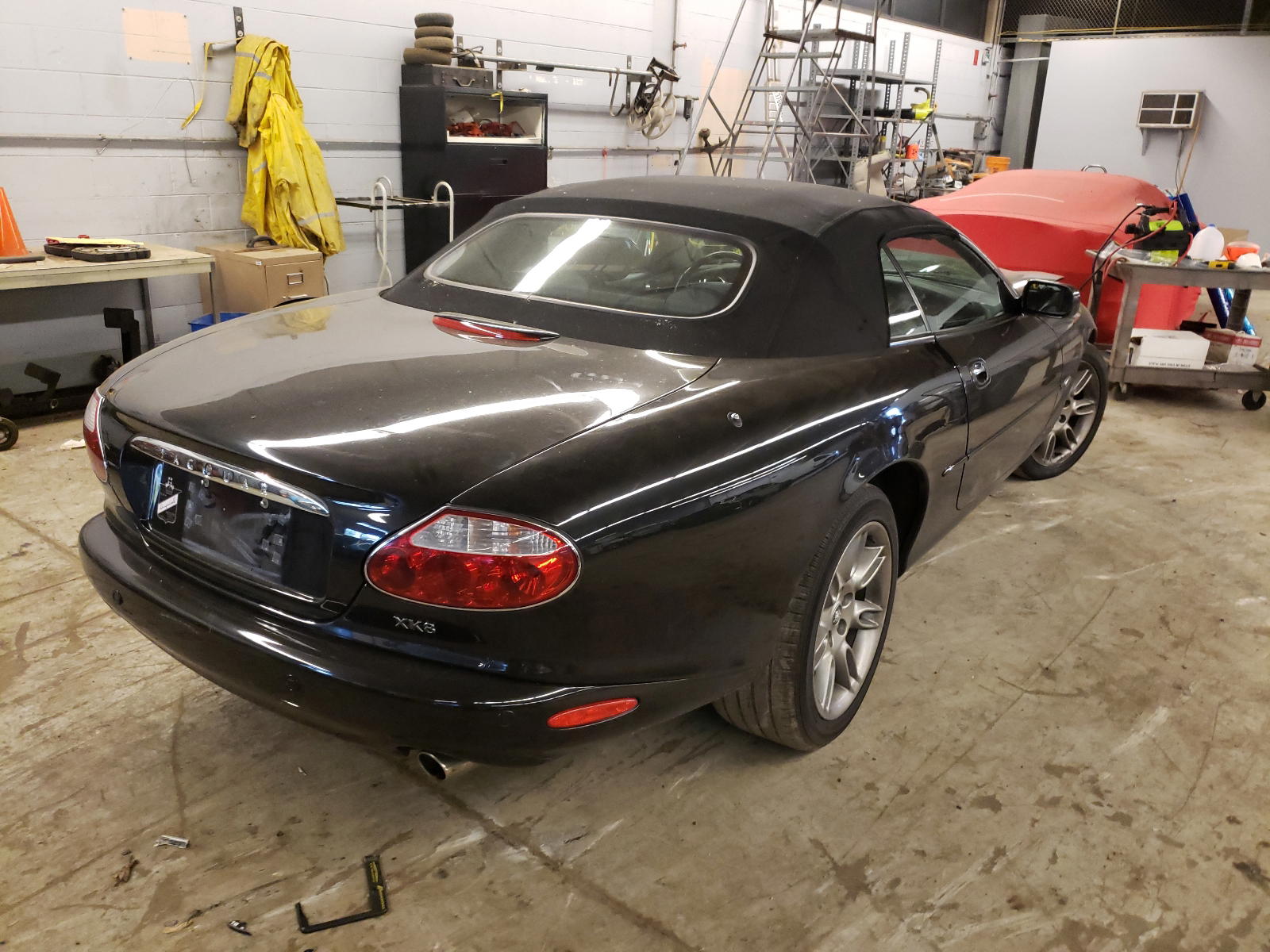 Photo 4 from auction – 2002 JAGUAR XK8 with VIN SAJDA42C82NA29107