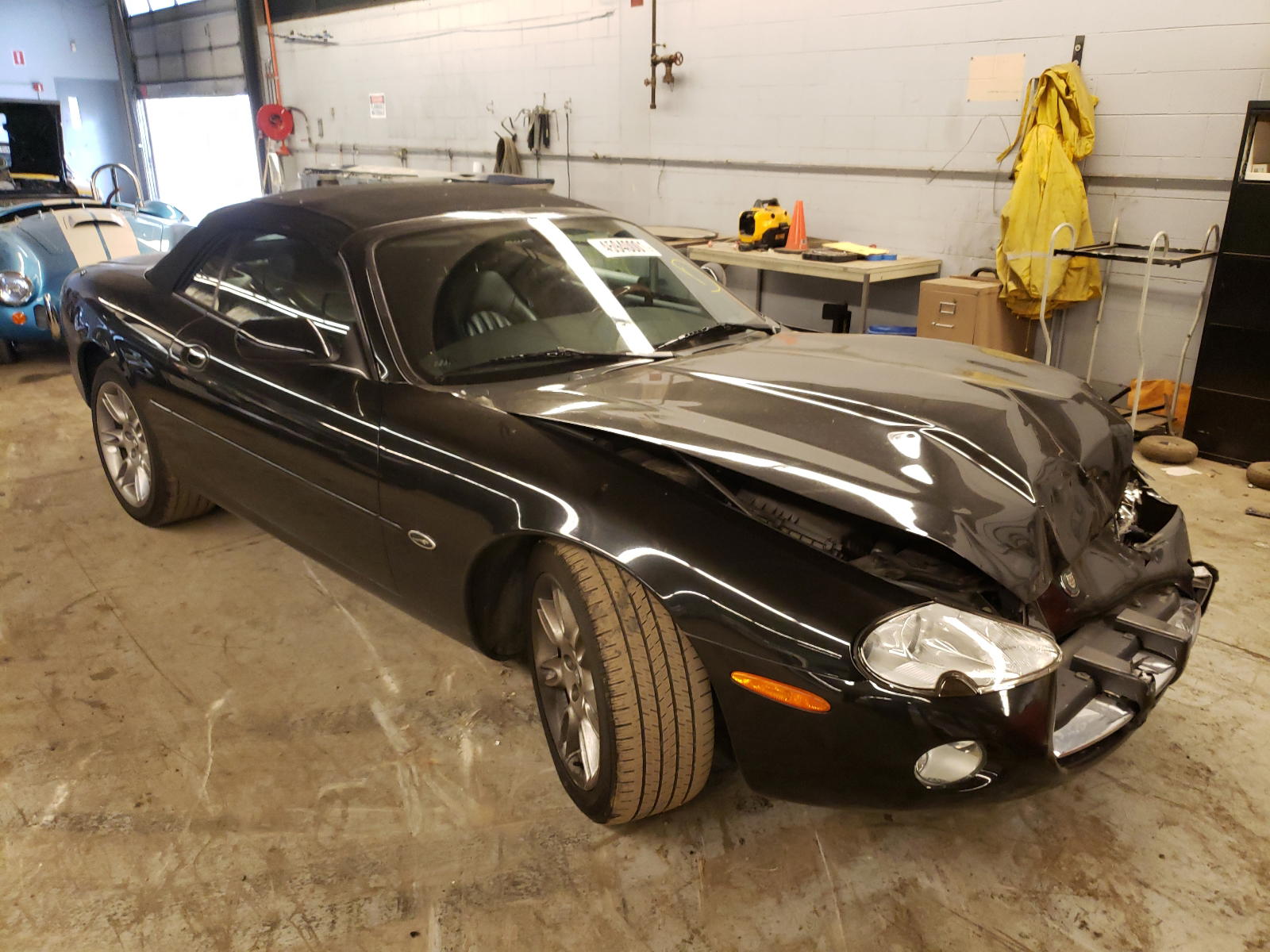 JAGUAR XK8 2002 with VIN SAJDA42C82NA29107 - Photo from auction