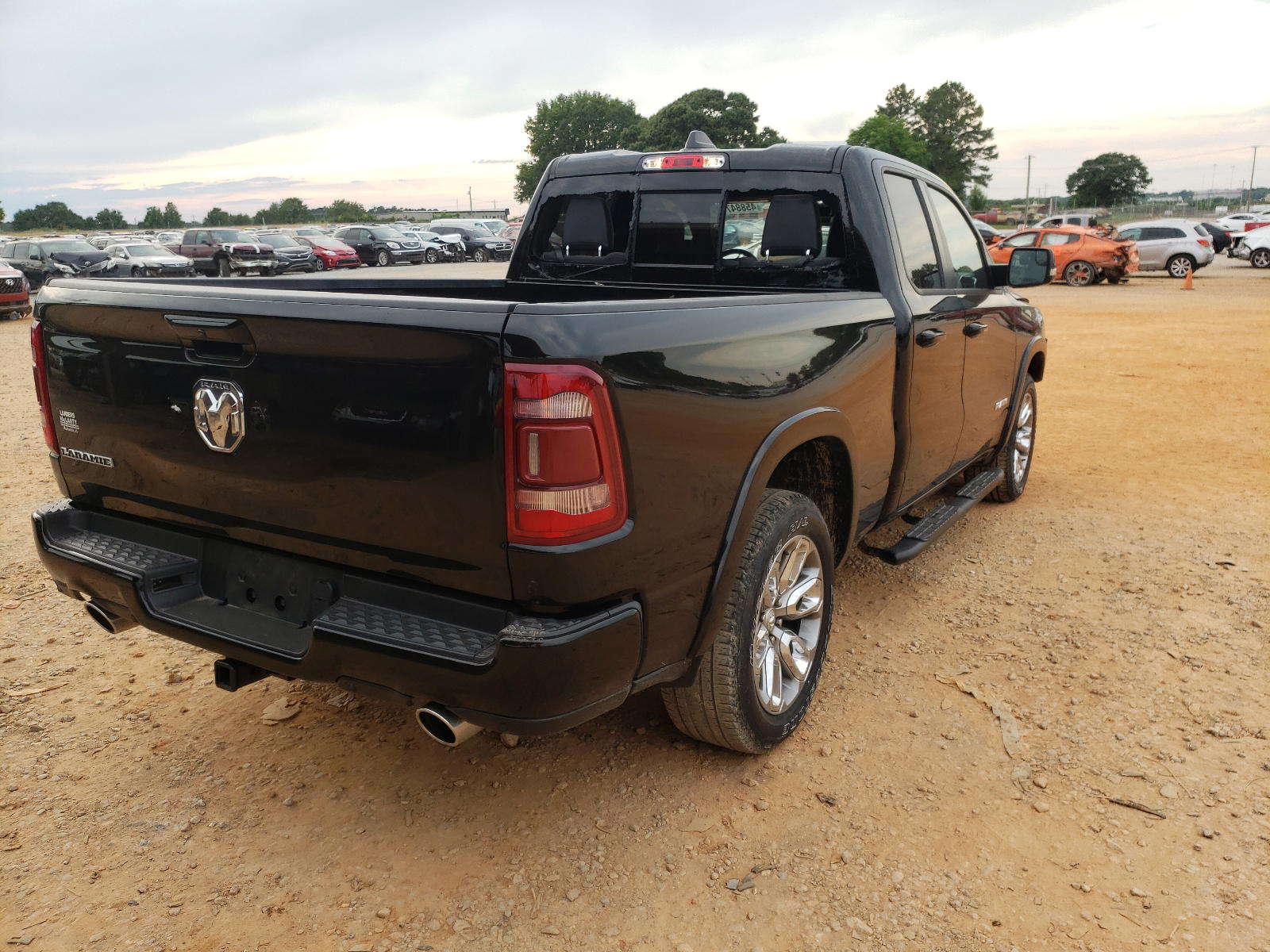 Photo 4 from auction – 2019 RAM 1500 LARAM with VIN 1C6RREDTXKN792914