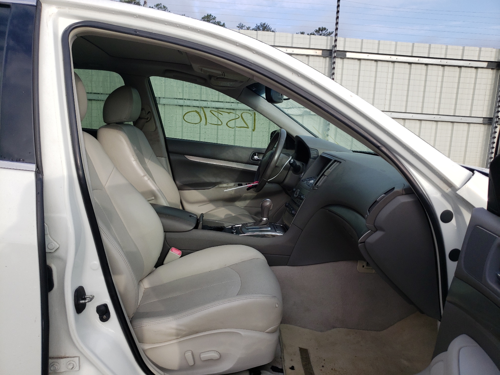 Photo 5 from auction – 2012 INFINITI G37 BASE with VIN JN1CV6AP2CM932844