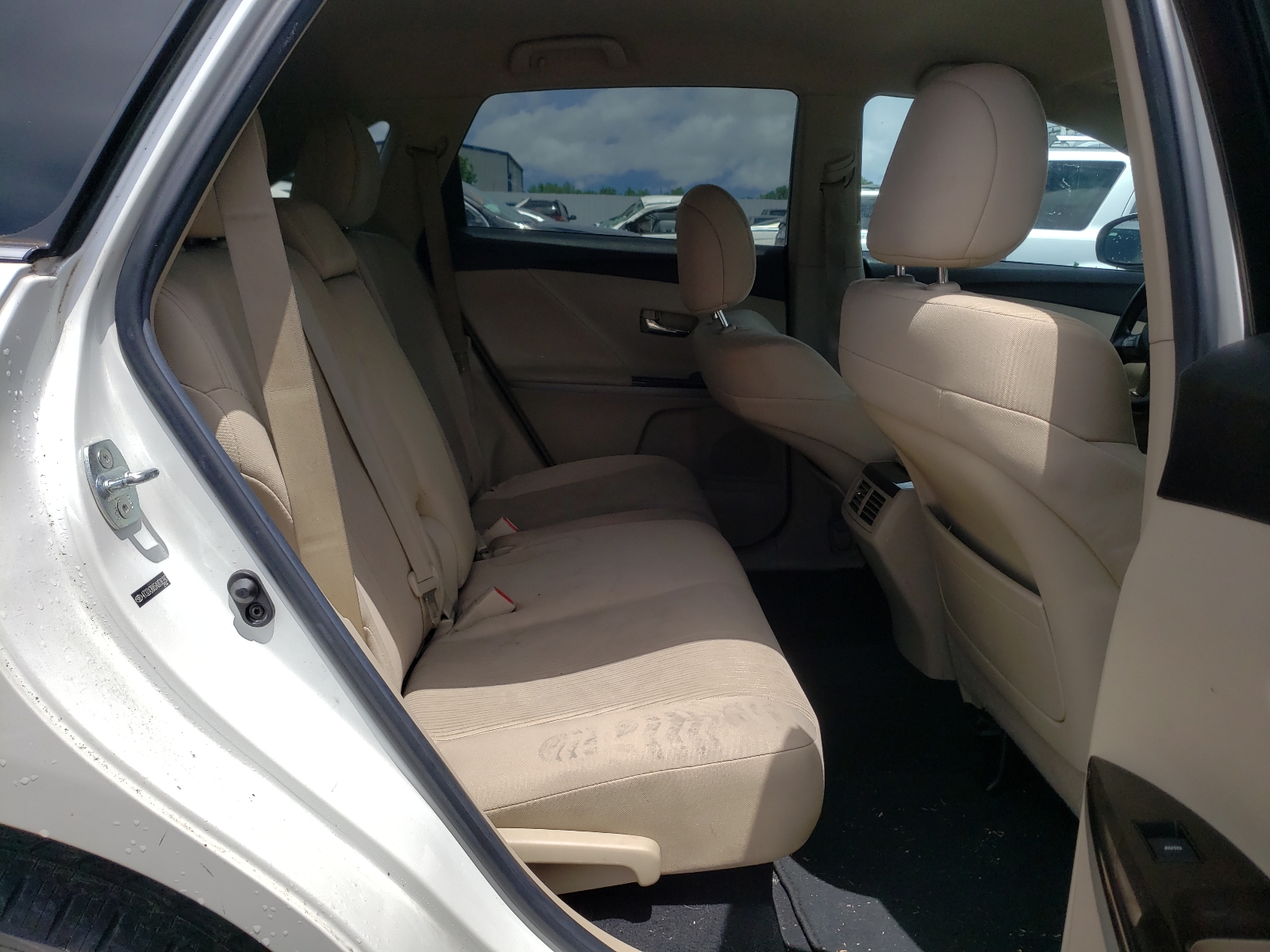 Photo 6 from auction – 2010 TOYOTA VENZA with VIN 4T3ZA3BB5AU038390