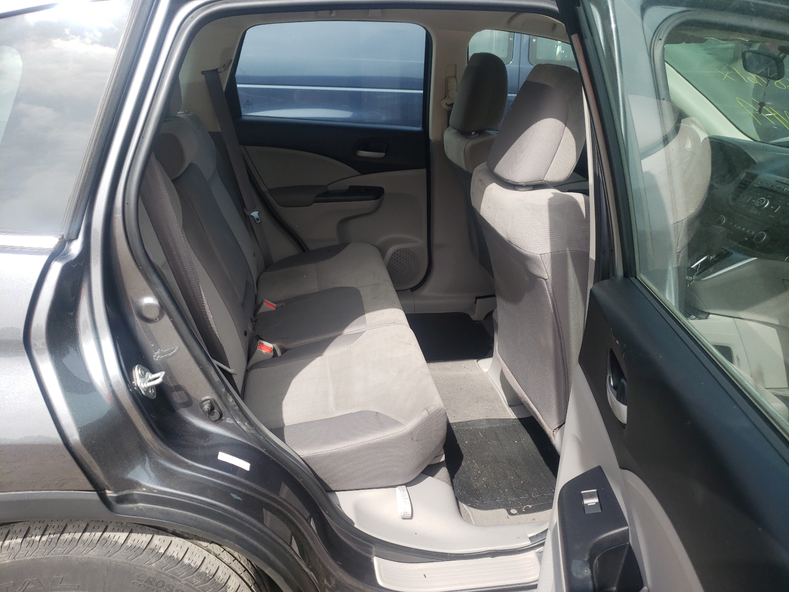 Photo 6 from auction – 2013 HONDA CR-V LX with VIN 2HKRM4H33DH611151