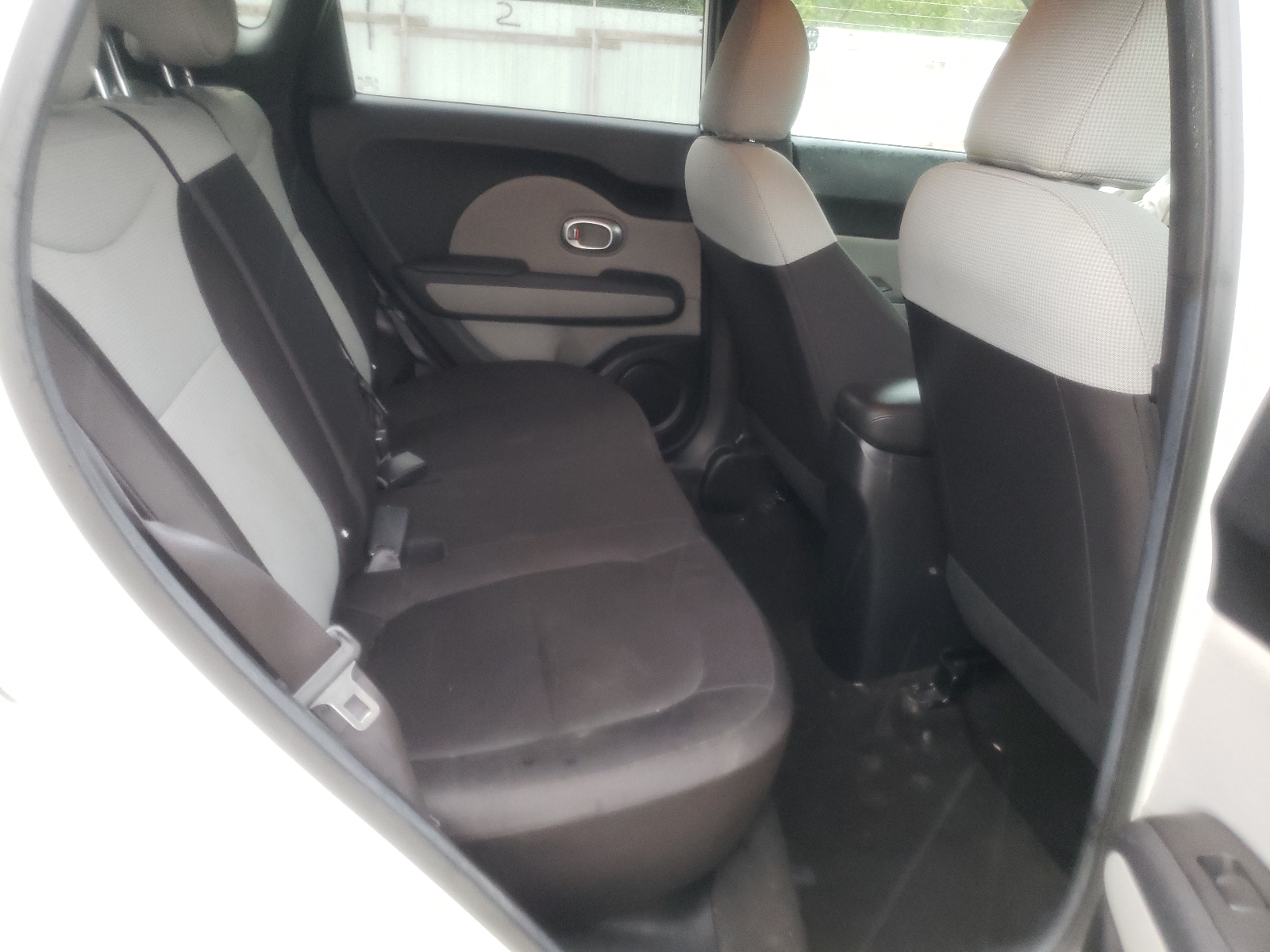 Фото 6 с аукциона – 2015 KIA SOUL с VIN KNDJN2A24F7228908