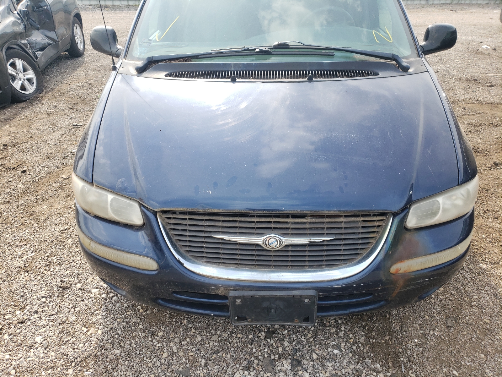 Photo 7 from auction – 2000 CHRYSLER TOWN & COU with VIN 1C4GP54L6YB694141