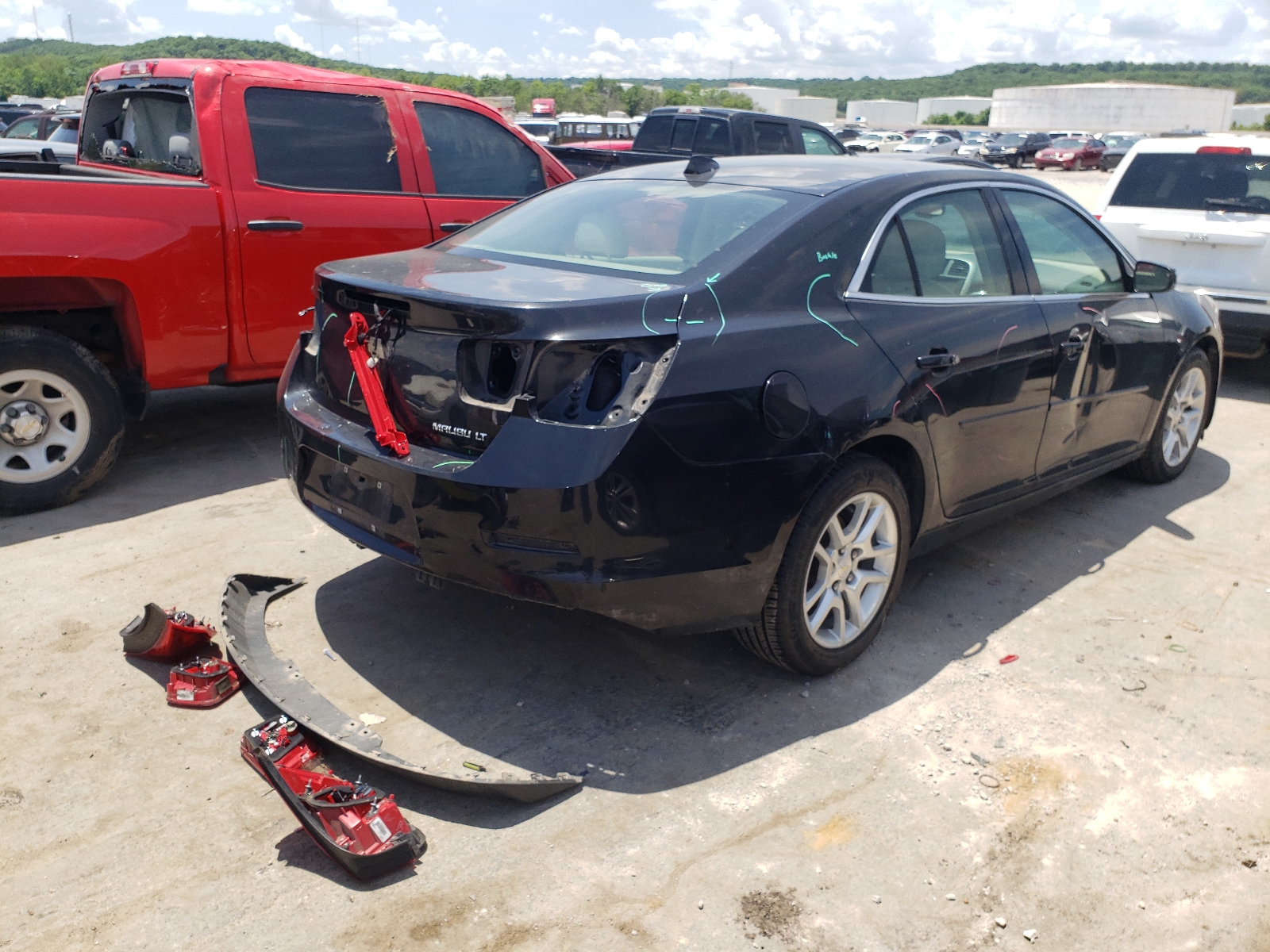 Photo 4 from auction – 2014 CHEVROLET MALIBU 1LT with VIN 1G11C5SL0EF114464