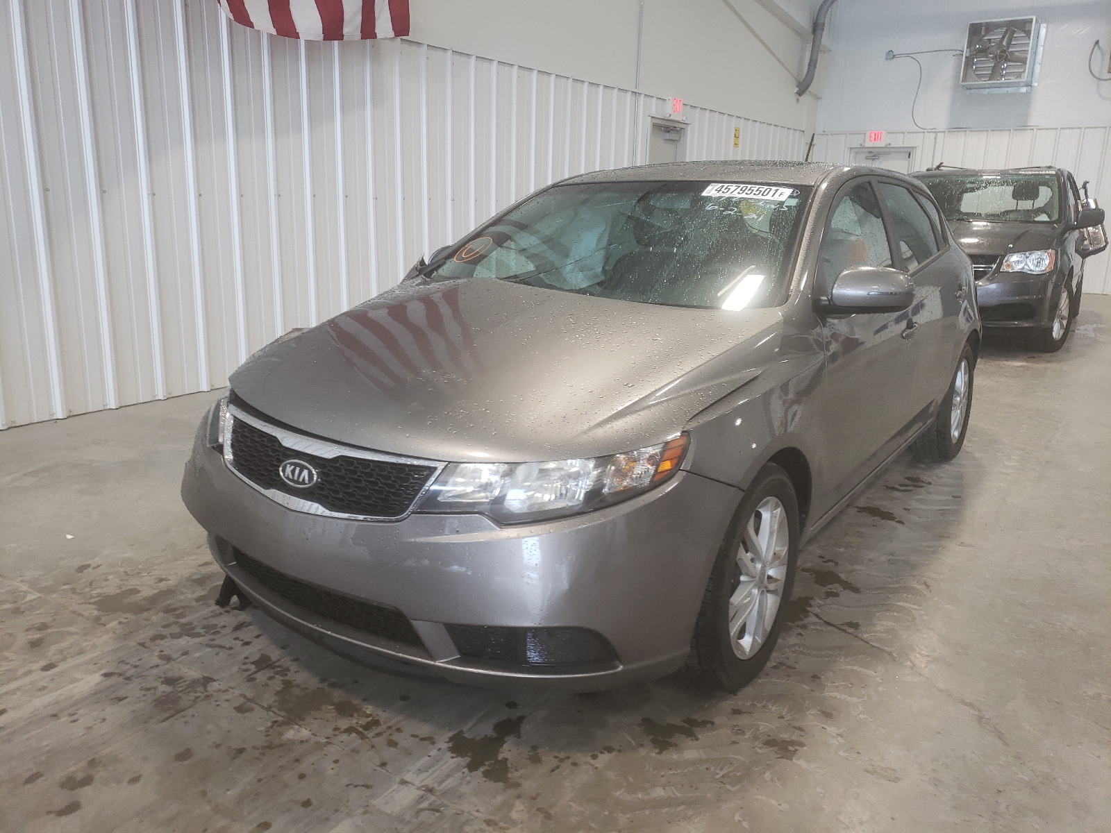 Foto 2 de la subasta – 2011 KIA FORTE EX con VIN KNAFU5A29B5381636