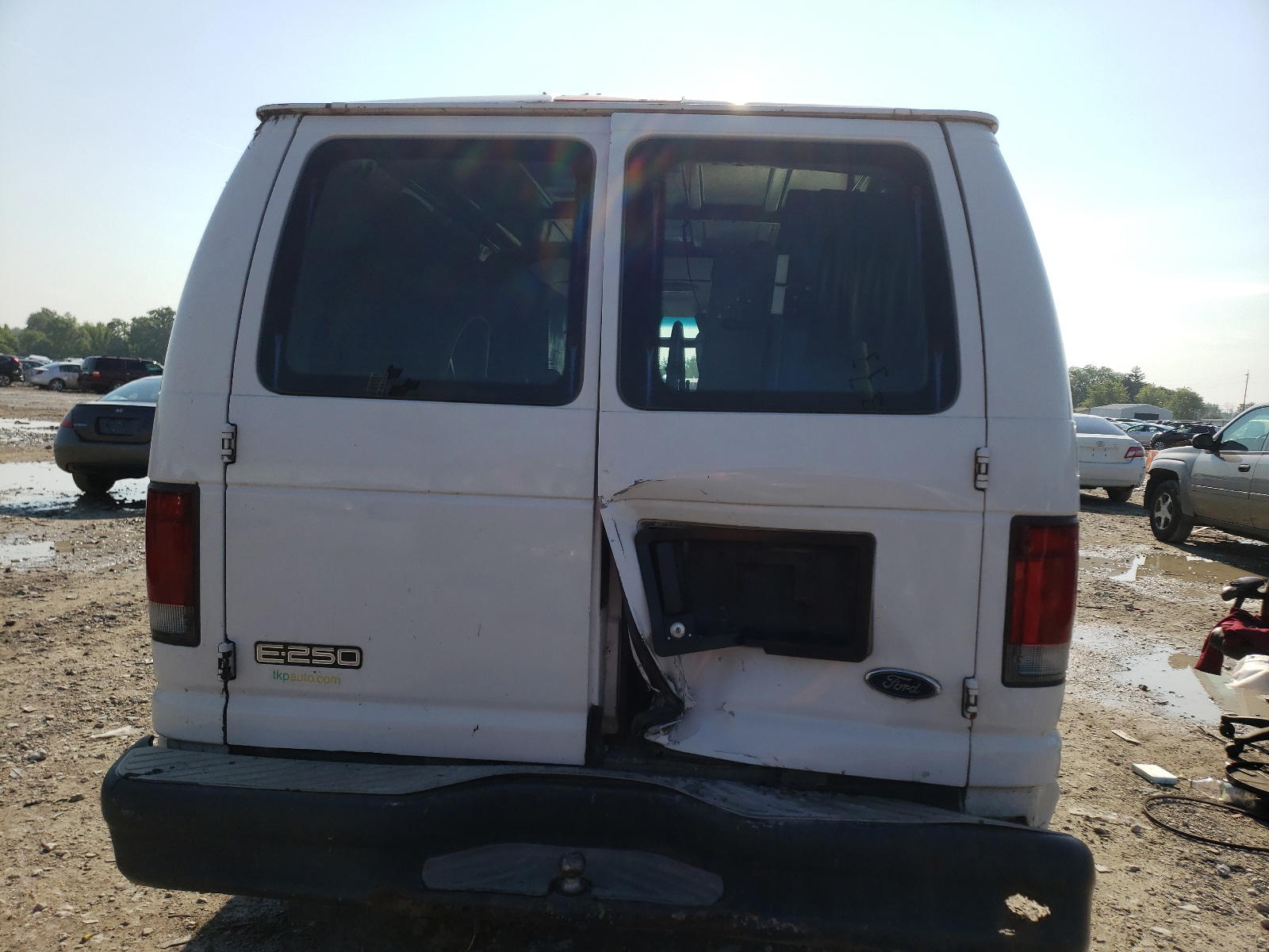 Photo 9 from auction – 2003 FORD ECONOLINE with VIN 1FTNE24L23HC03940