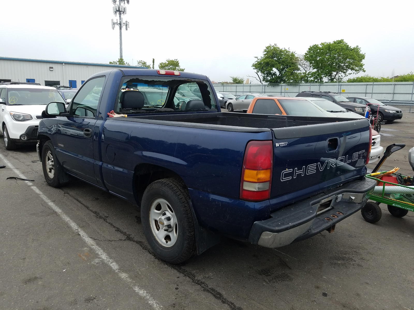 Photo 3 from auction – 2002 CHEVROLET SILVERADO with VIN 1GCEC14W12Z112483
