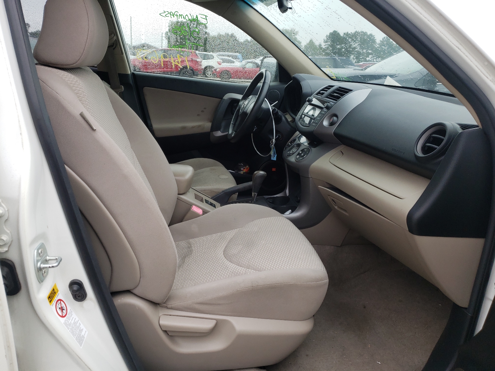 Photo 5 from auction – 2006 TOYOTA RAV4 LIMIT with VIN JTMZD31V065004522