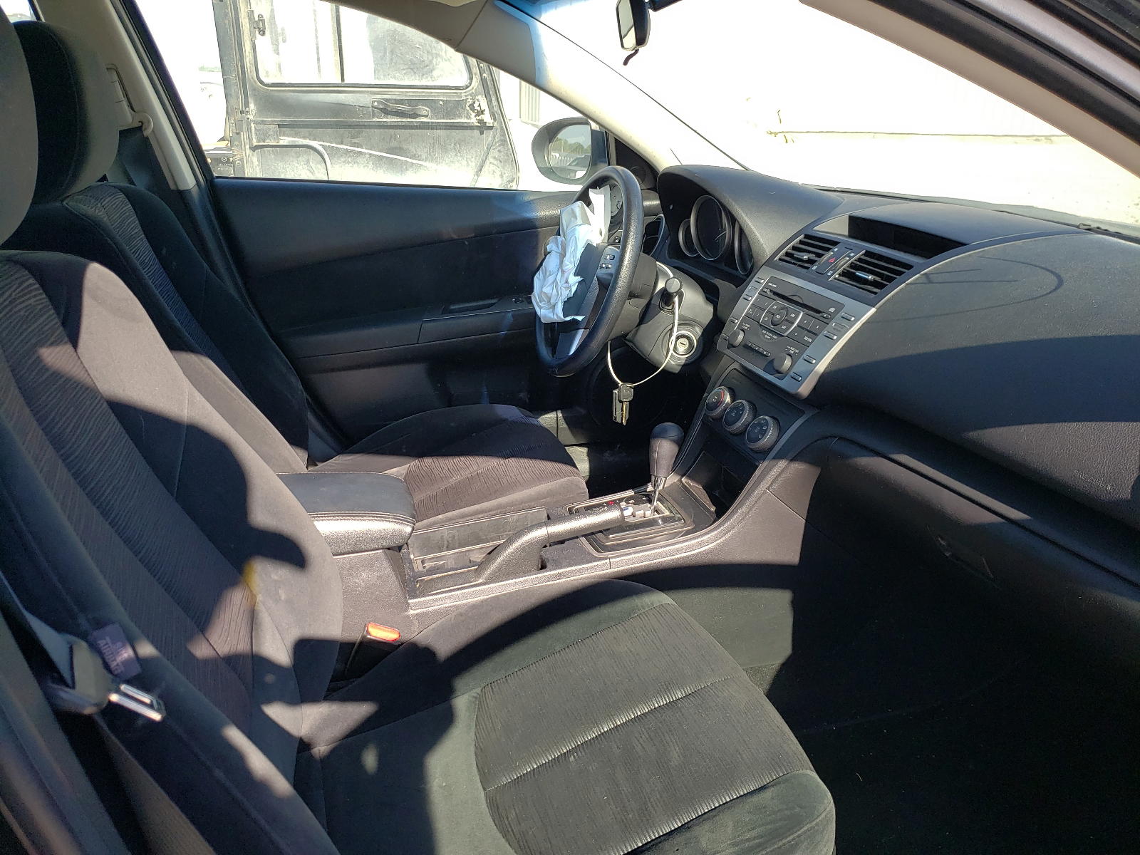 Photo 5 from auction – 2010 MAZDA 6 with VIN 1YVHZ8BH6A5M04896