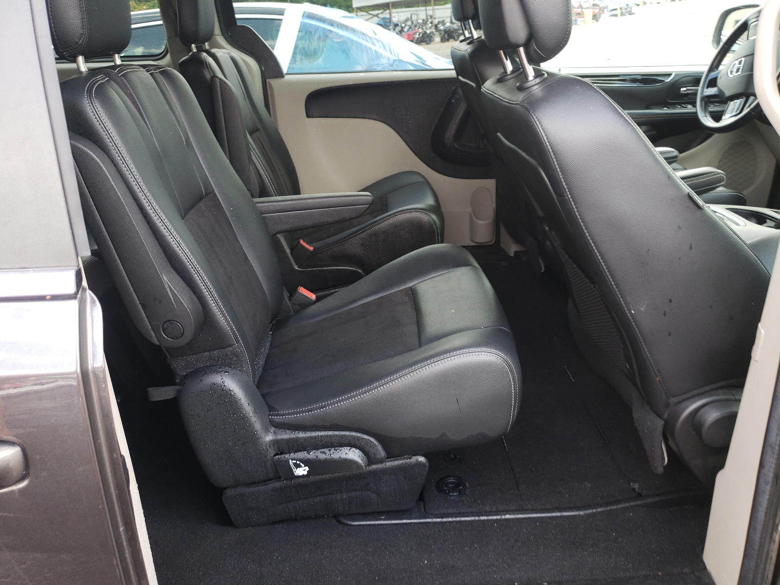 Photo 6 from auction – 2019 DODGE GRAND CARA with VIN 2C4RDGCG0KR774450