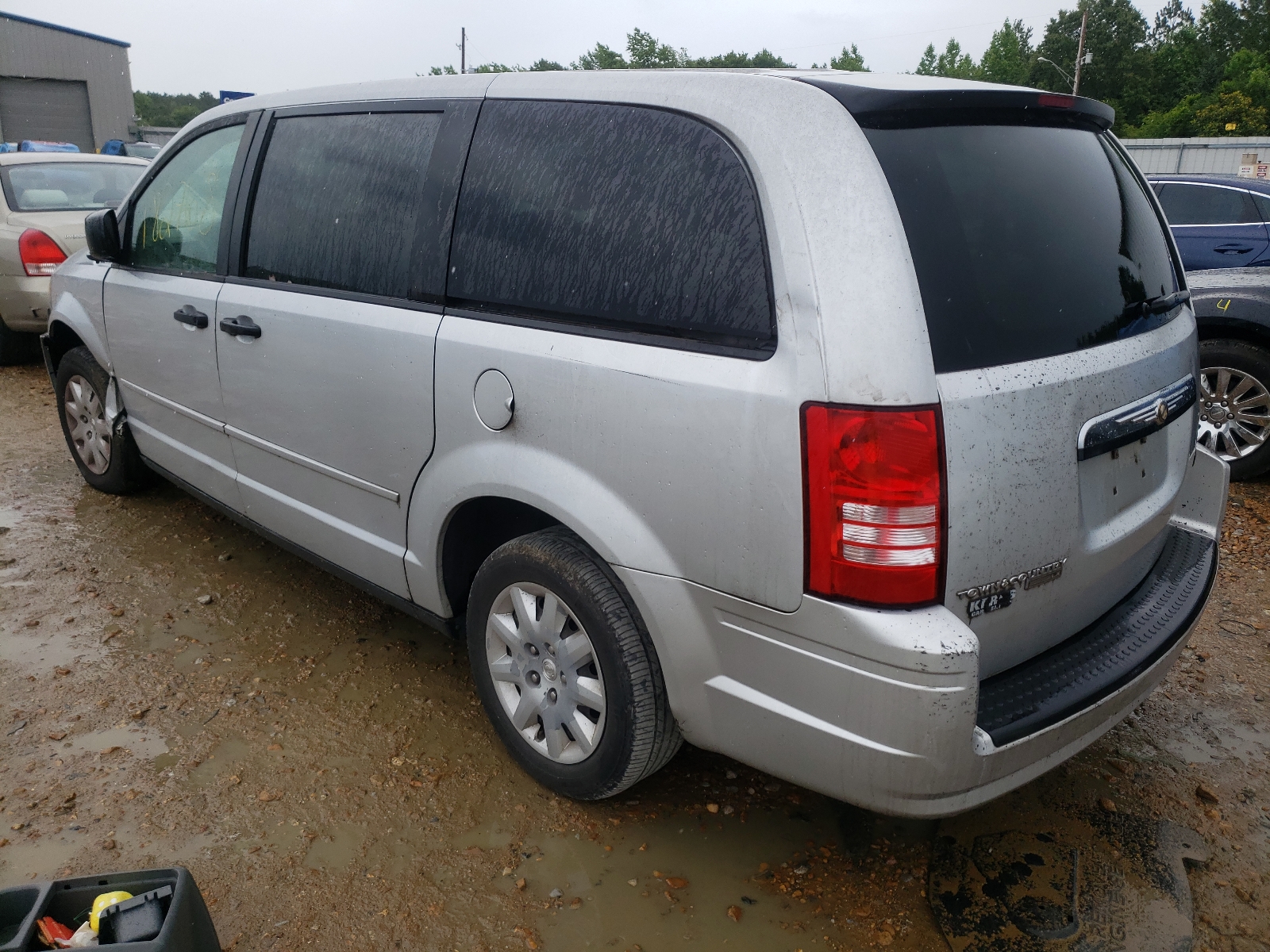 Photo 3 from auction – 2008 CHRYSLER TOWN & COU with VIN 2A8HR54P48R758186