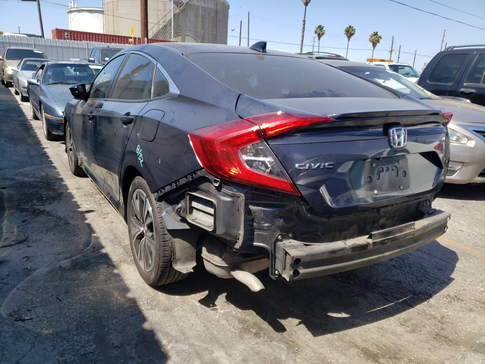Photo 3 from auction – 2017 HONDA CIVIC EX with VIN 2HGFC1F38HH655055