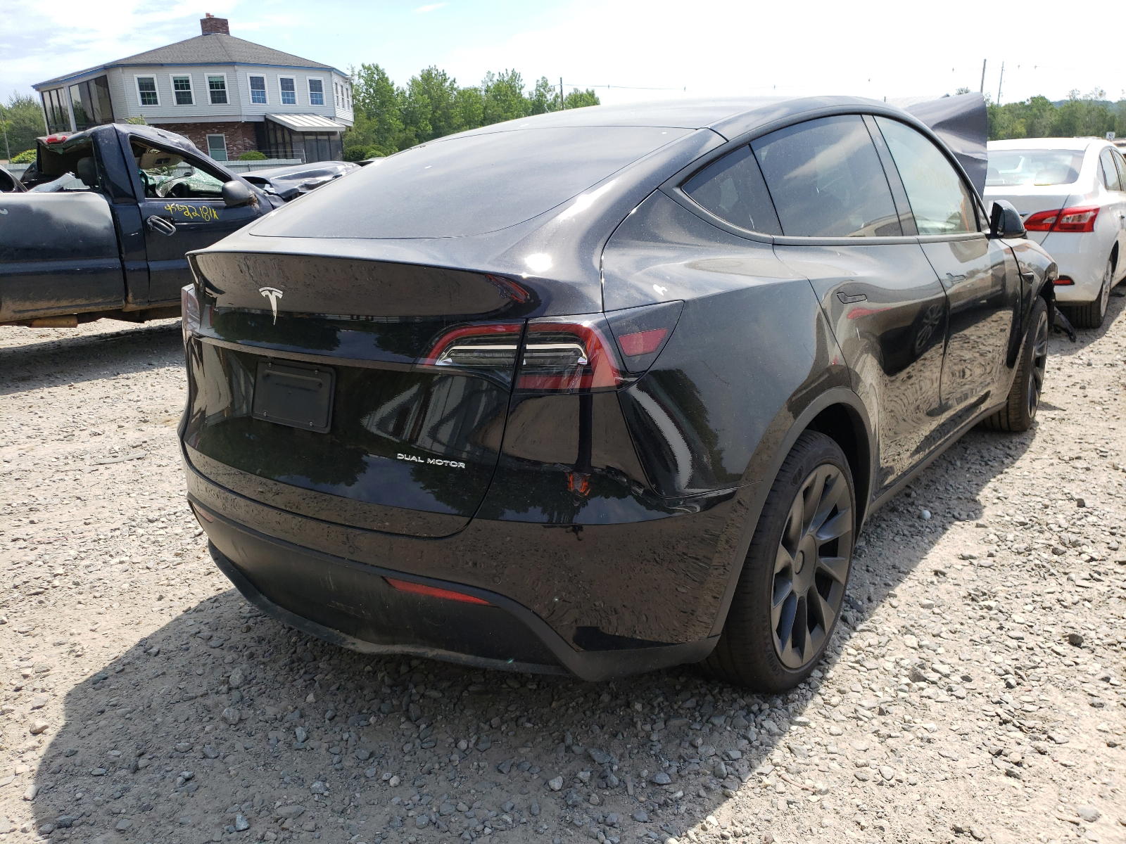 Photo 4 from auction – 2021 TESLA MODEL Y with VIN 5YJYGAEE3MF143671