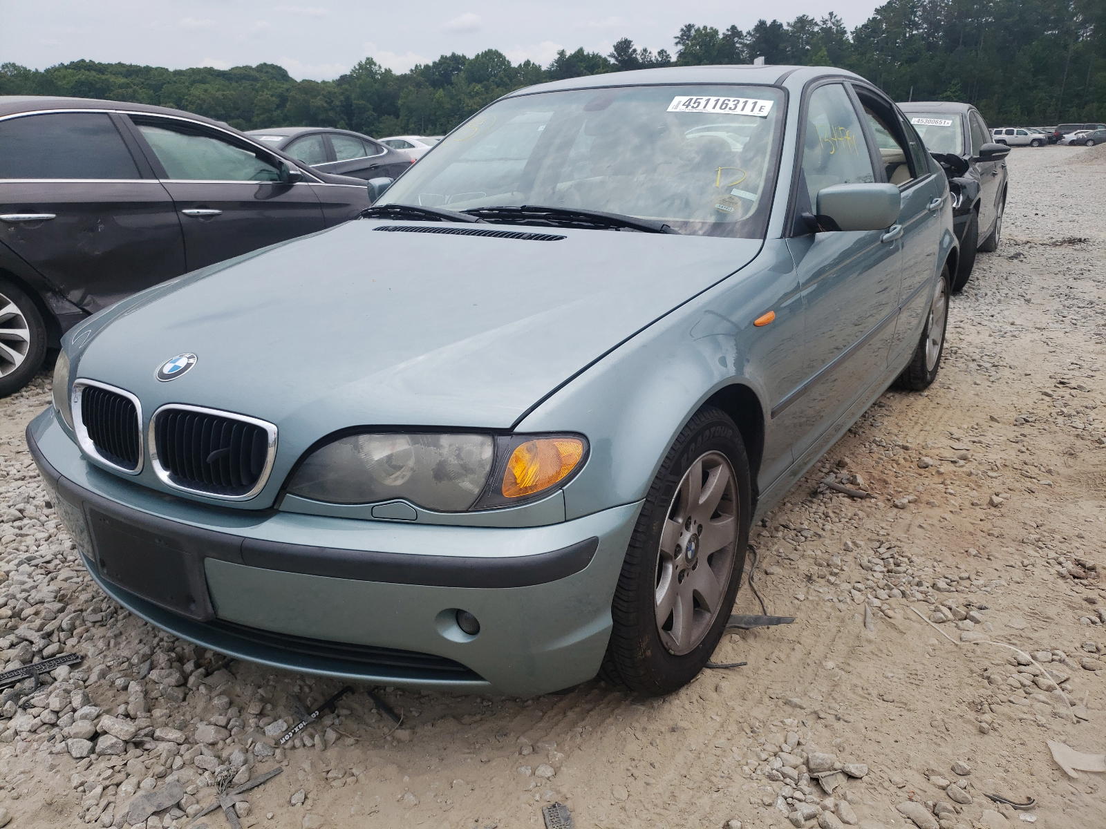 Photo 2 from auction – 2005 BMW 325 I with VIN WBAET37455NJ89436