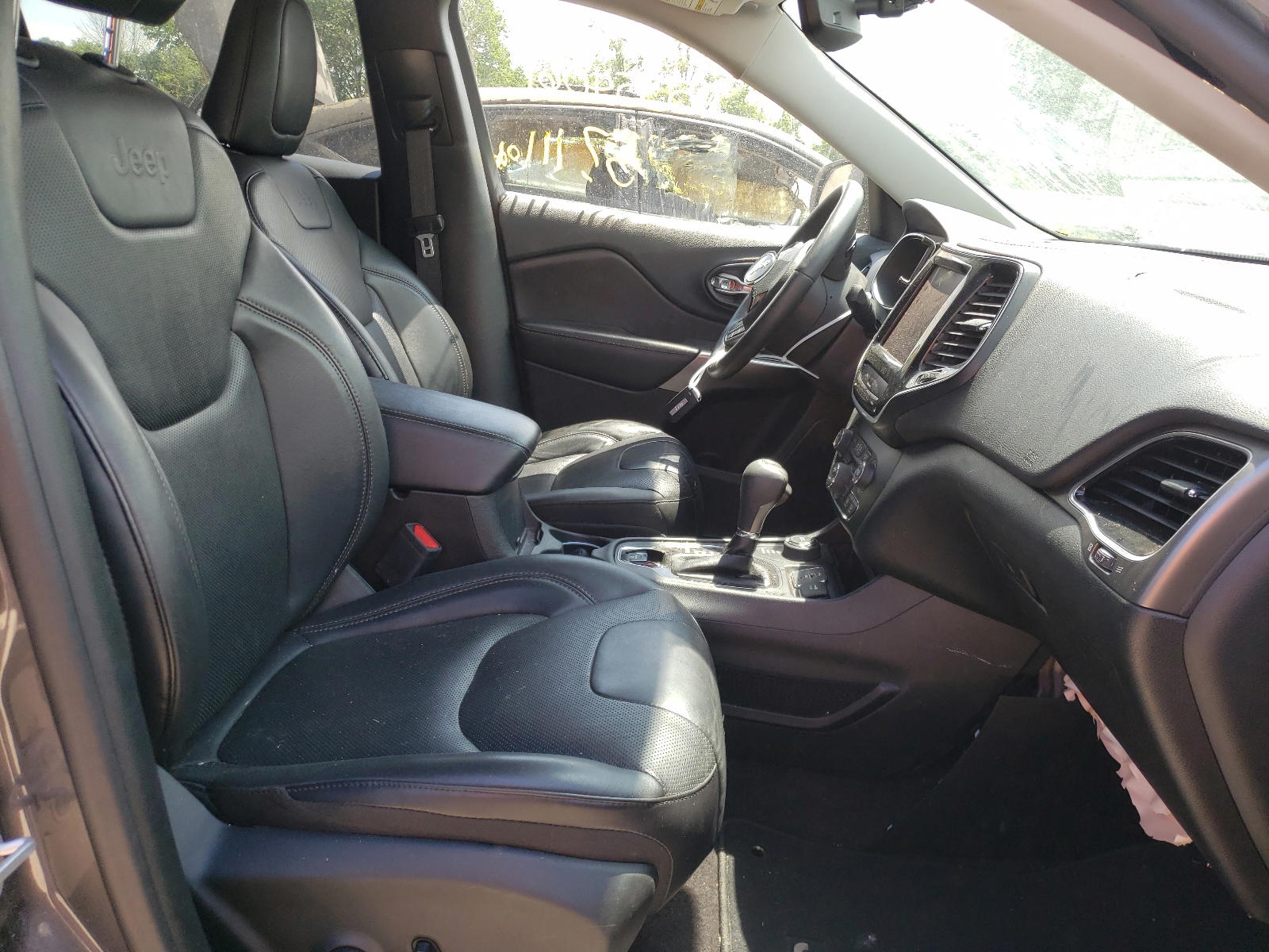 Photo 5 from auction – 2019 JEEP CHEROKEE L with VIN 1C4PJMDN9KD123767