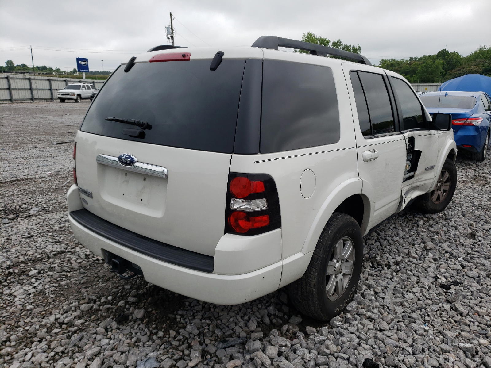 Photo 4 from auction – 2008 FORD EXPLORER X with VIN 1FMEU63E48UA08705
