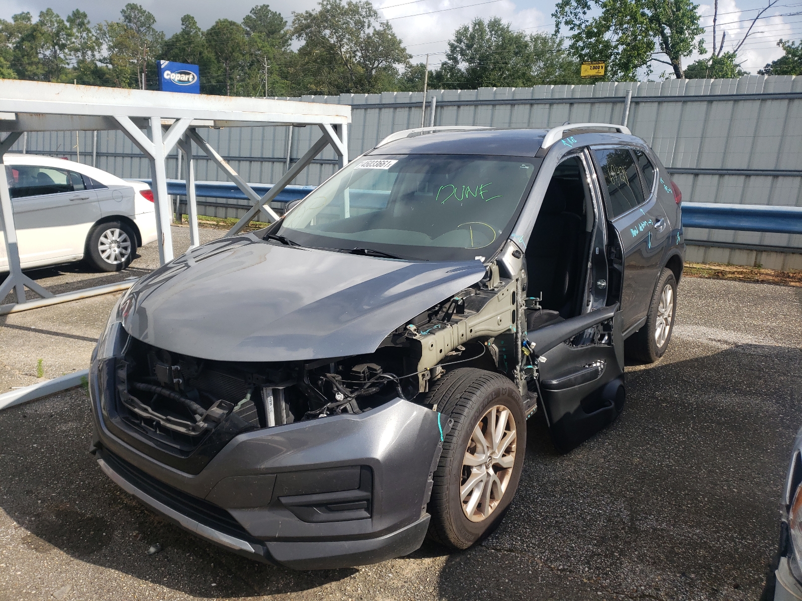 Photo 2 from auction – 2018 NISSAN ROGUE S with VIN 5N1AT2MT3JC700344