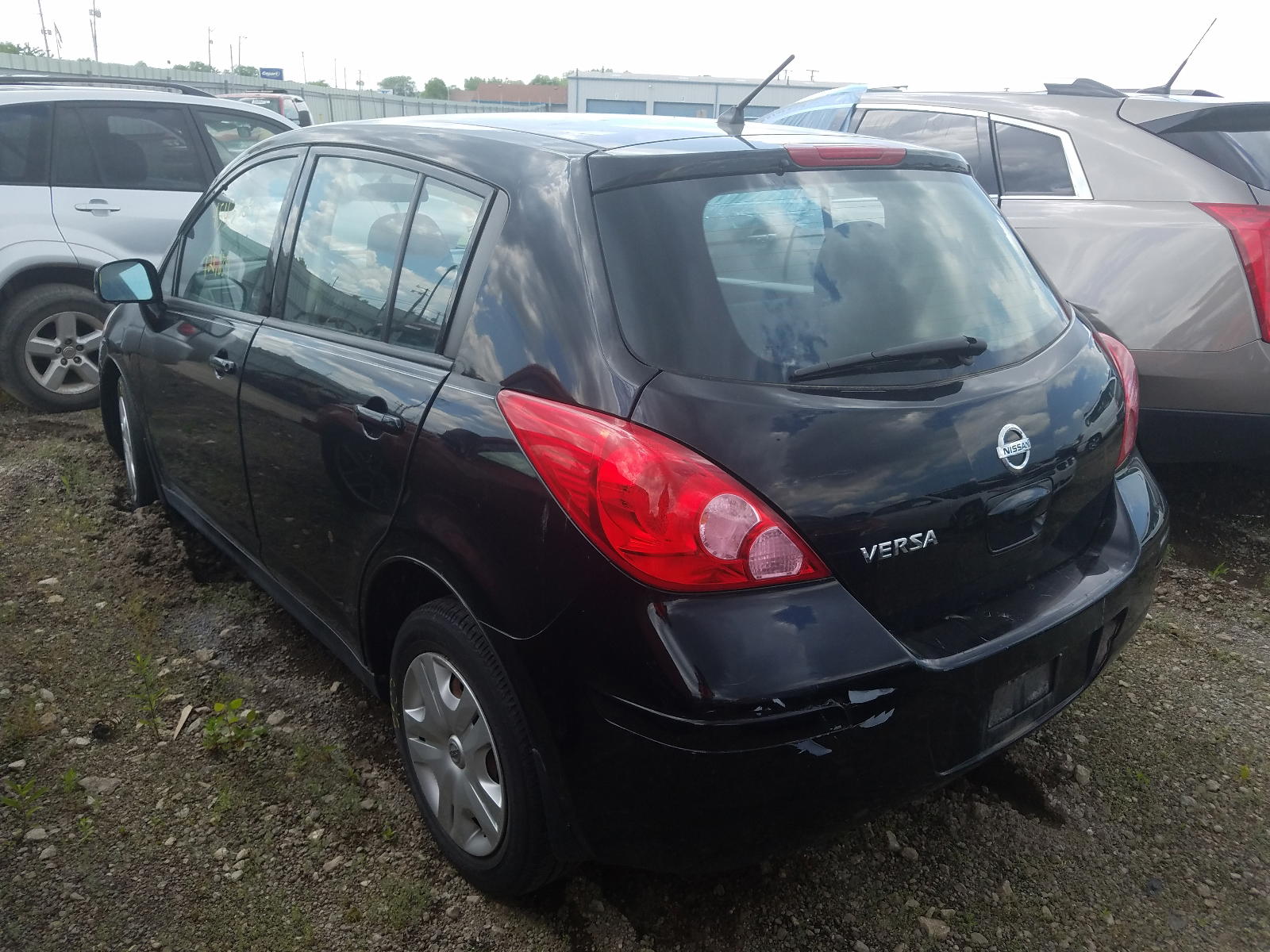 Photo 3 from auction – 2011 NISSAN VERSA S with VIN 3N1BC1CP3BL447316