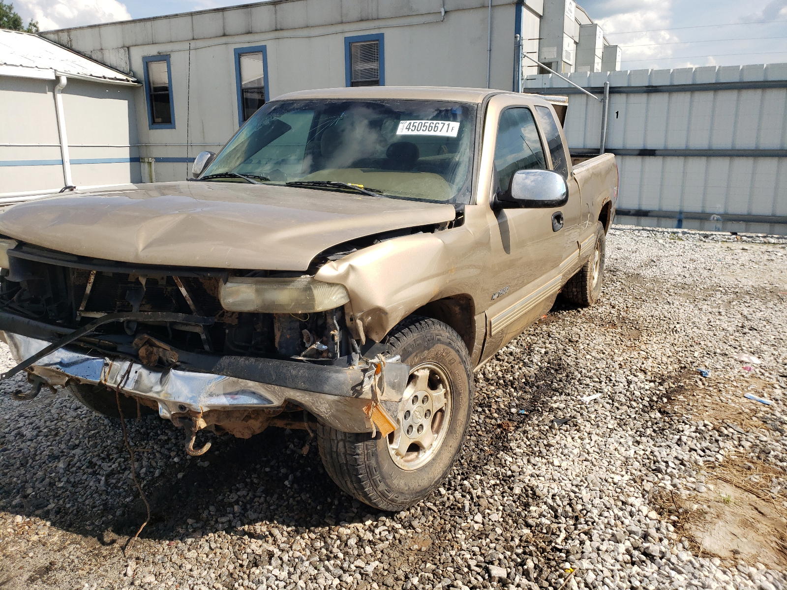 Photo 2 from auction – 2000 CHEVROLET SILVERADO with VIN 2GCEK19T4Y1208269