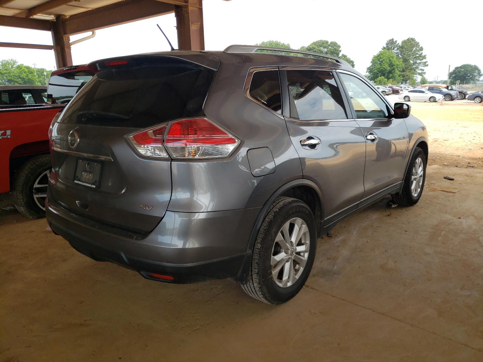 Photo 4 from auction – 2015 NISSAN ROGUE S with VIN KNMAT2MT9FP571420