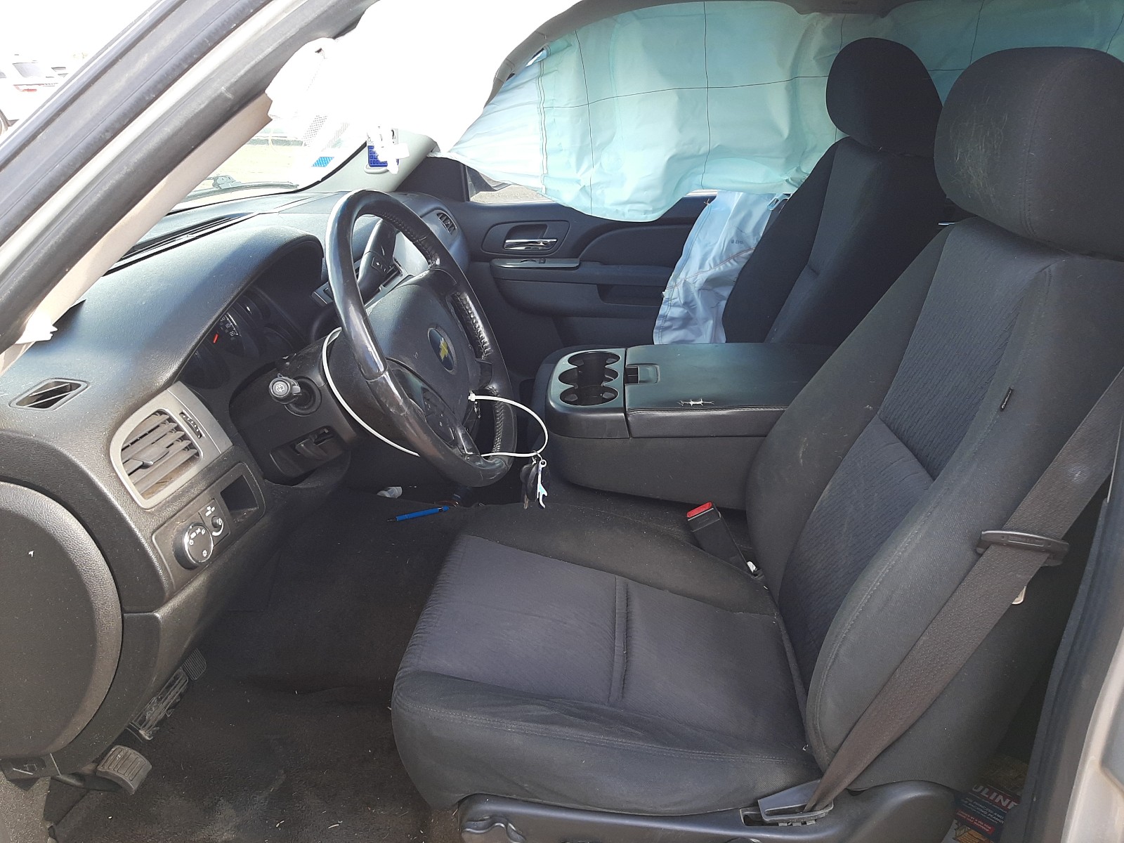 Photo 5 from auction – 2010 CHEVROLET SUBURBAN C with VIN 1GNUCHE03AR238476