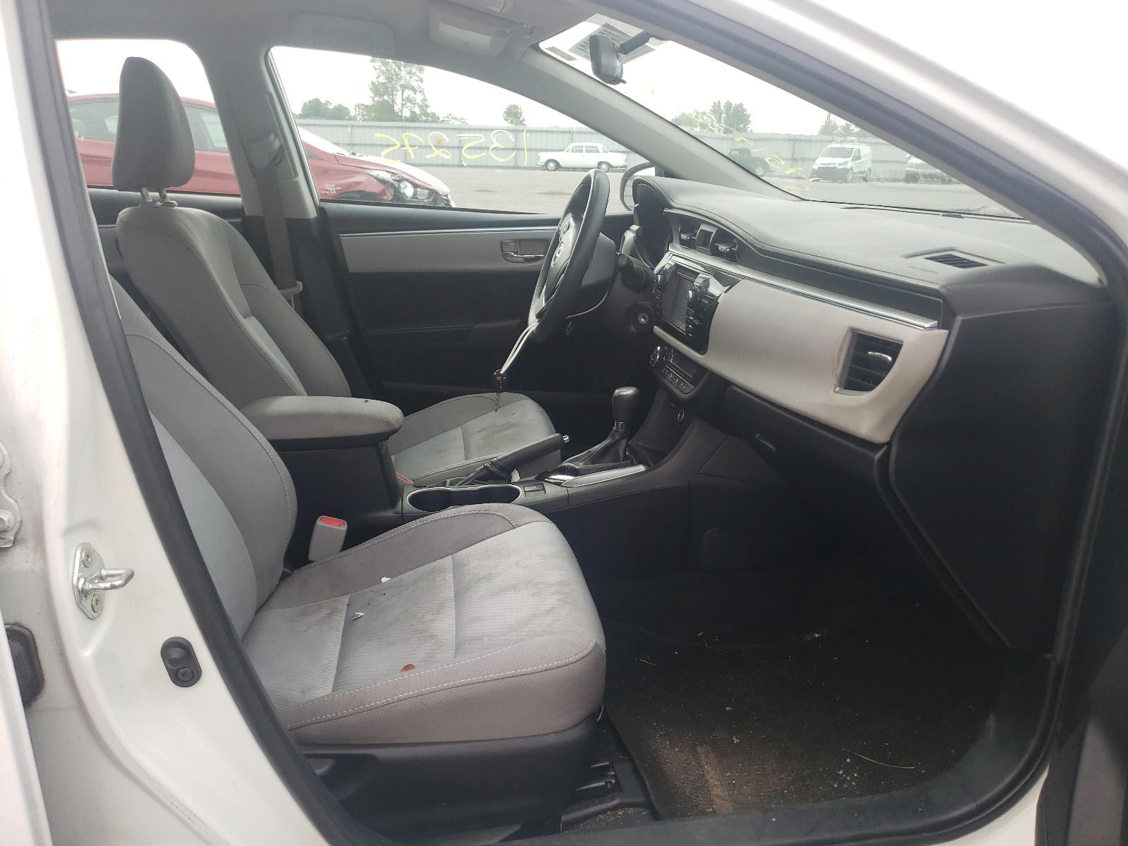 Photo 5 from auction – 2015 TOYOTA COROLLA with VIN 2T1BURHE5GC564745