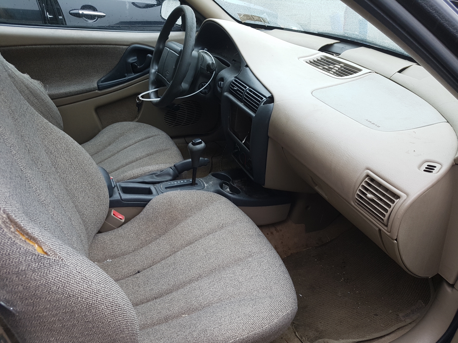 Photo 5 from auction – 2000 CHEVROLET CAVALIER with VIN 1G1JC1248Y7113398