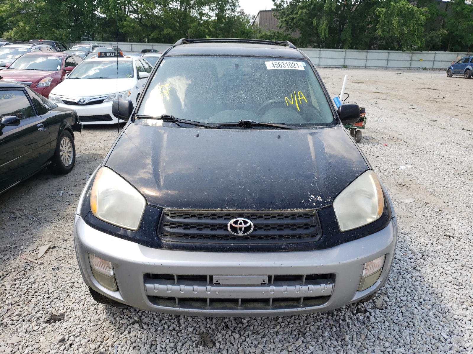 Photo 9 from auction – 2001 TOYOTA RAV4 with VIN JTEHH20V416009958