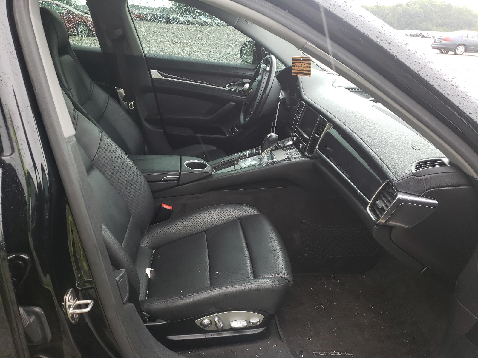 Photo 5 from auction – 2014 PORSCHE PANAMERA 2 with VIN WP0AA2A78EL012122