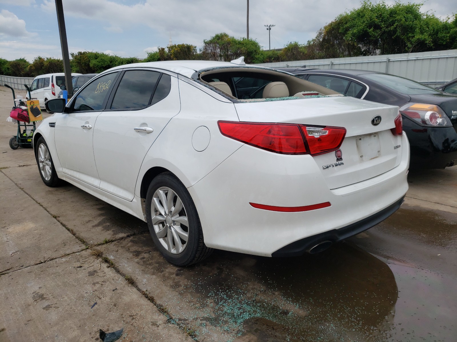 Foto 3 de la subasta – 2015 KIA OPTIMA EX con VIN 5XXGN4A70FG387045