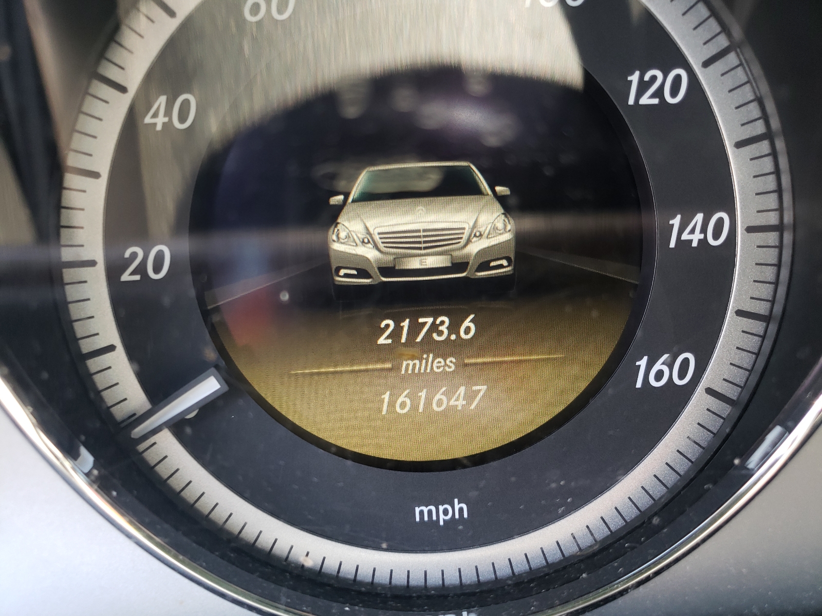 Photo 8 from auction – 2012 MERCEDES-BENZ E 350 4MAT with VIN WDDHF8JB2CA541782