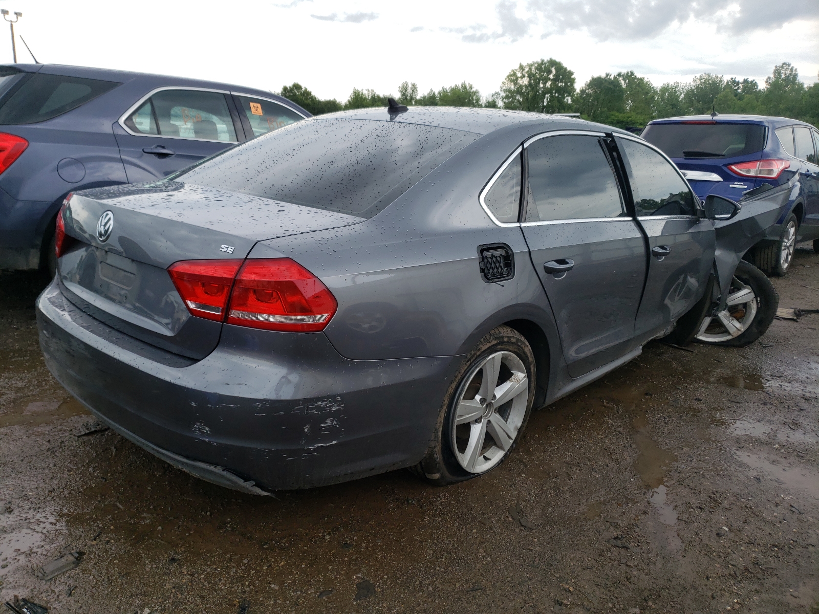 Photo 4 from auction – 2012 VOLKSWAGEN PASSAT SE with VIN 1VWBP7A39CC052149