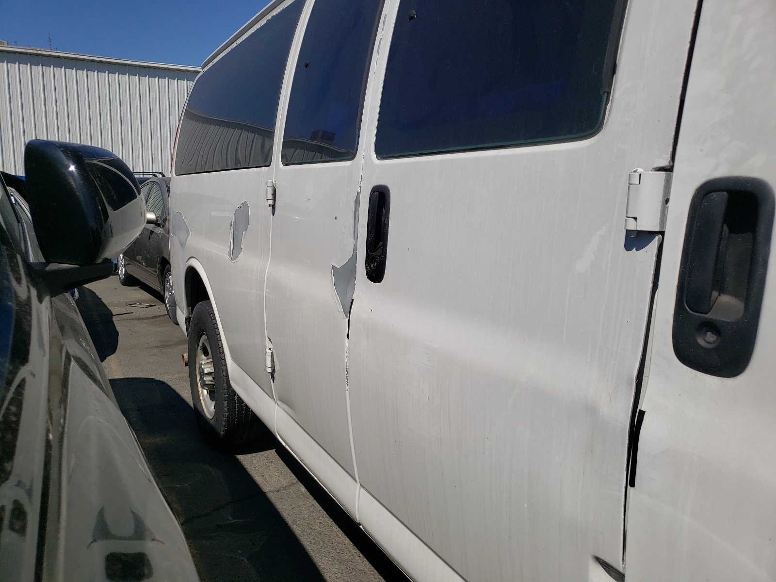 Photo 9 from auction – 2003 CHEVROLET EXPRESS G3 with VIN 1GAHG39U331191328