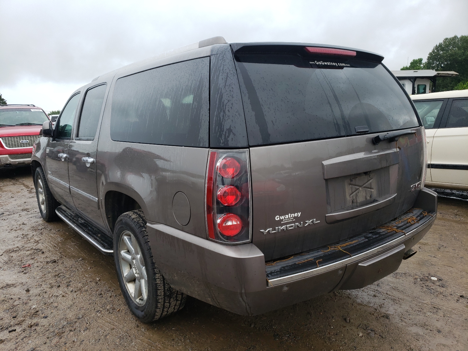 Photo 3 from auction – 2013 GMC YUKON XL D with VIN 1GKS2MEF6DR227822