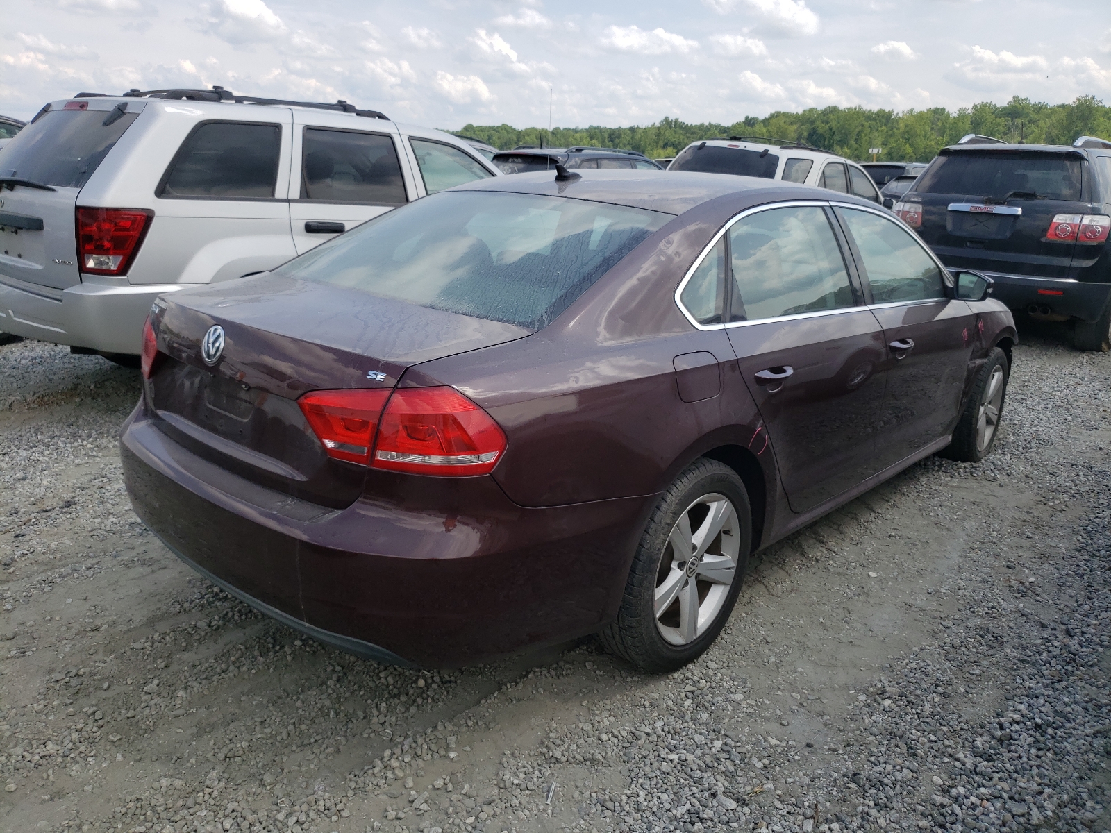 Photo 4 from auction – 2014 VOLKSWAGEN PASSAT SE with VIN 1VWBP7A33EC004665