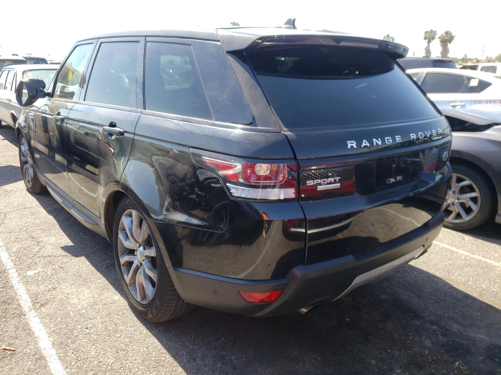 Photo 3 from auction – 2016 LAND ROVER RANGEROVER with VIN SALWR2EF8GA562847