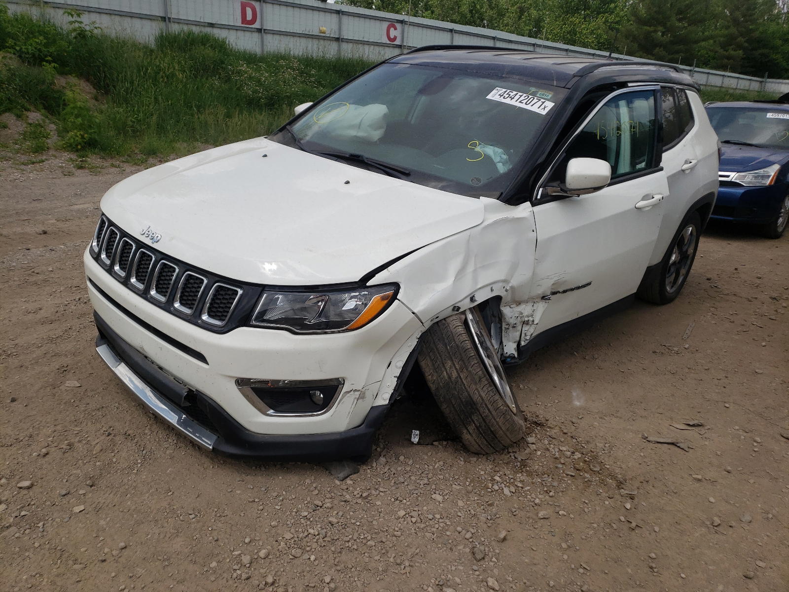 Photo 2 from auction – 2019 JEEP COMPASS LI with VIN 3C4NJDCB0KT840146